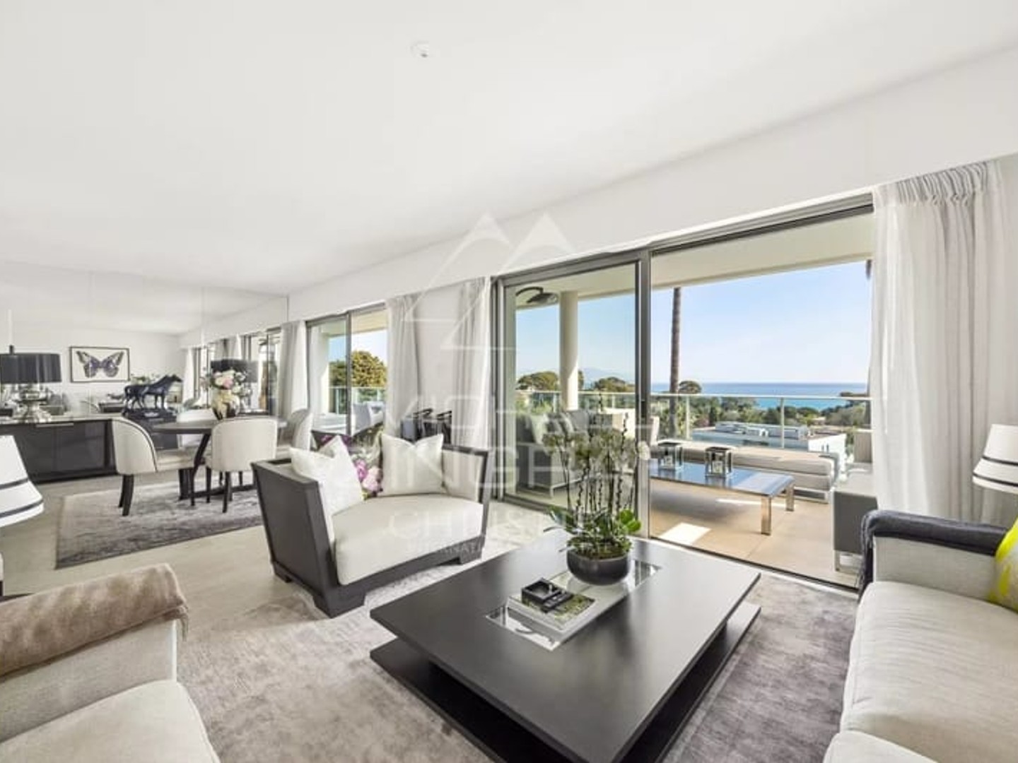 Appartement à vendre - 4 pièces - 206m2 - Antibes (06600)