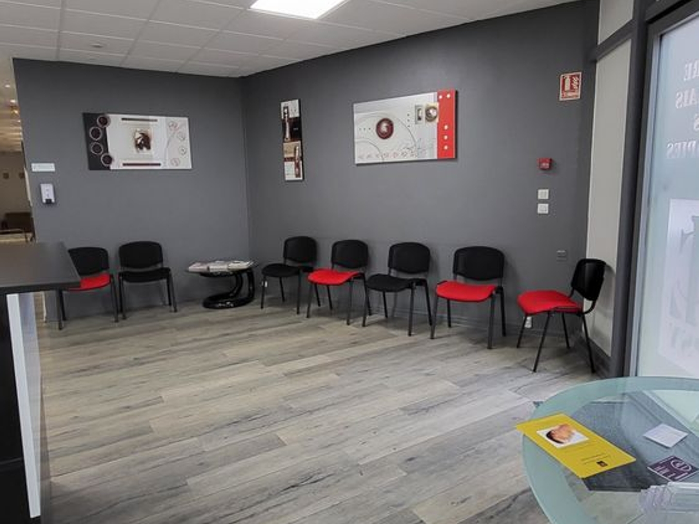 Bureaux à vendre - 9 pièces - 203m2 - Villeurbanne (69100)