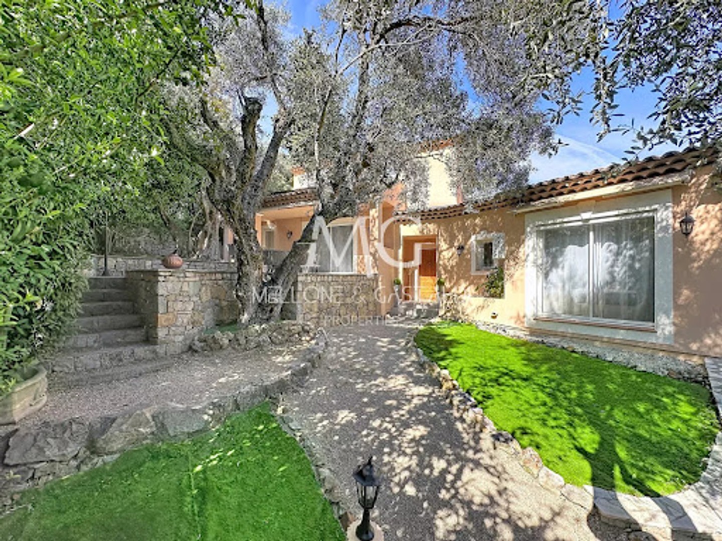 Maison à vendre - 5 pièces - 231m2 - Le Cannet (06110)