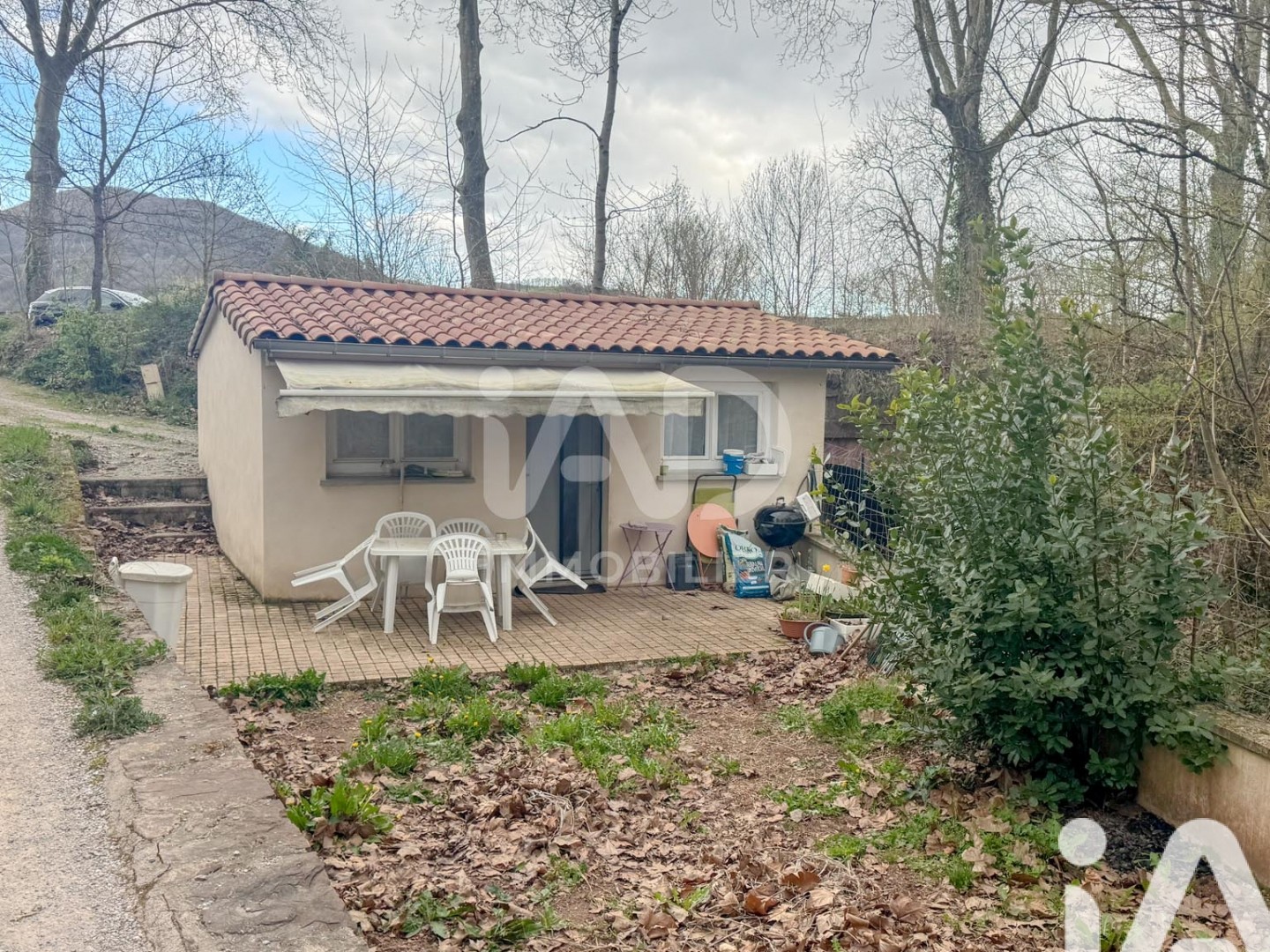 Maison à vendre - 2 pièces - 29m2 - Vabres-L'abbaye (12400)