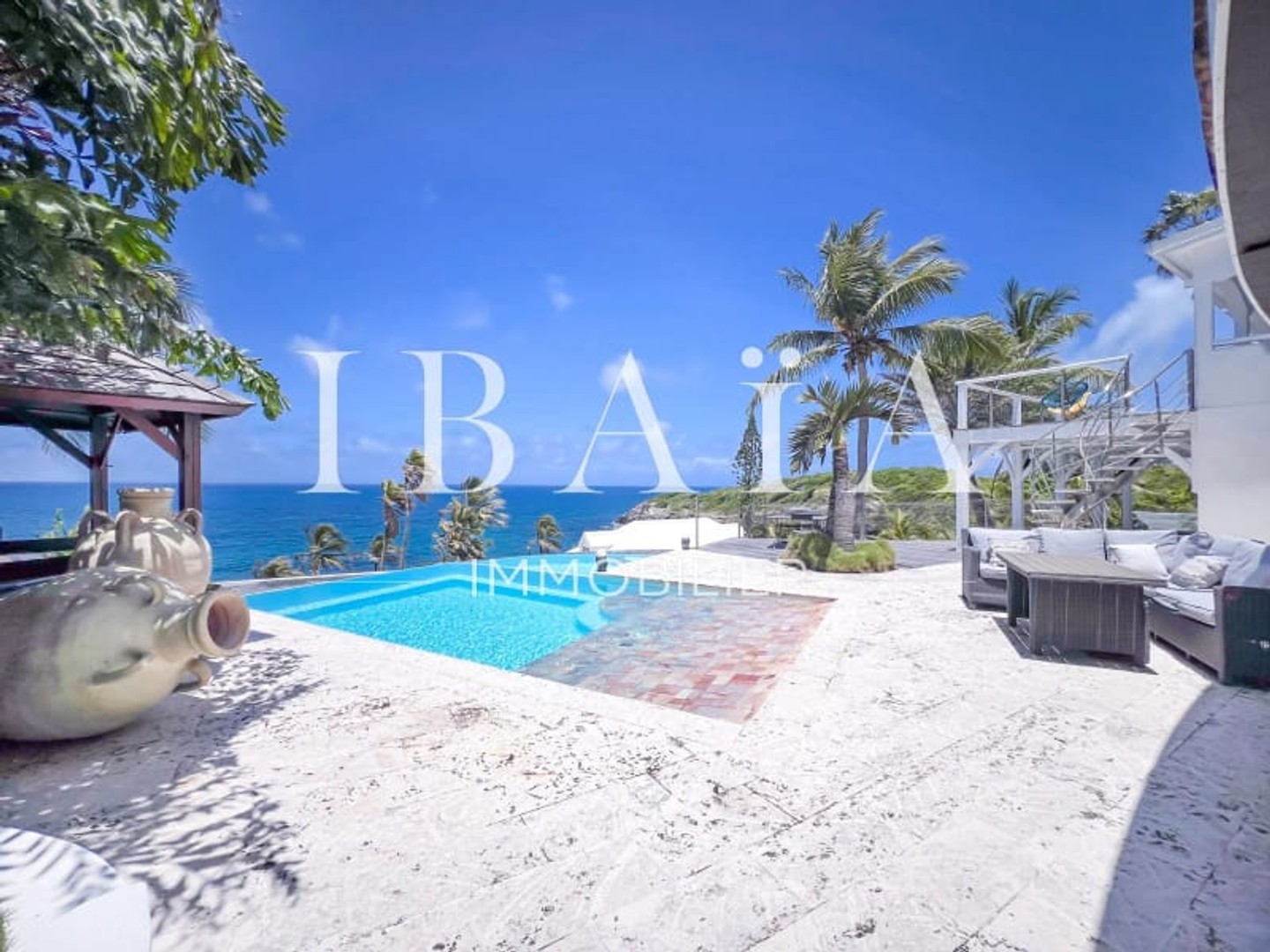 Maison 7 pièces 232 m²