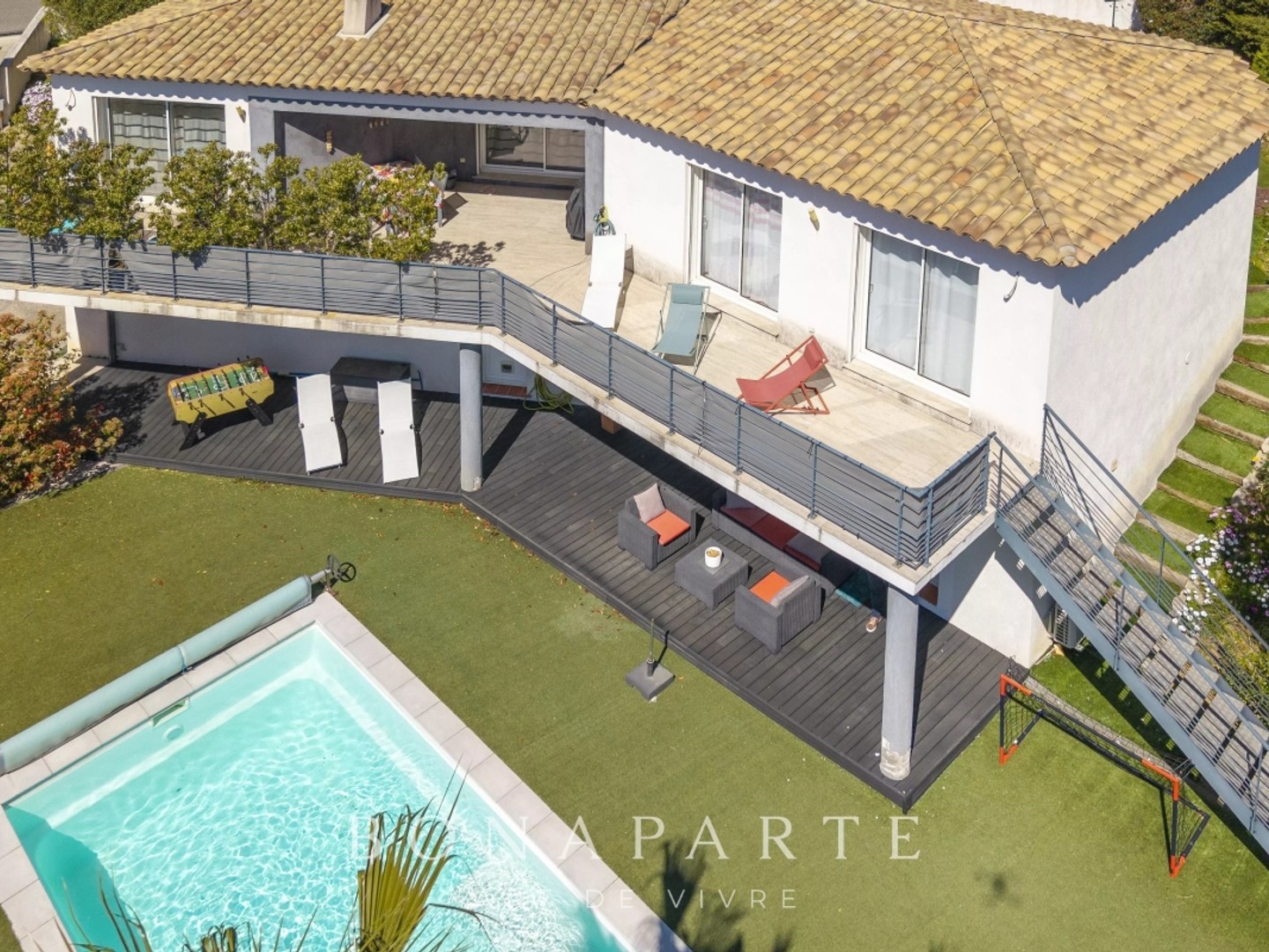 SAINT-AYGULF - Villa récente avec appartement indépendant