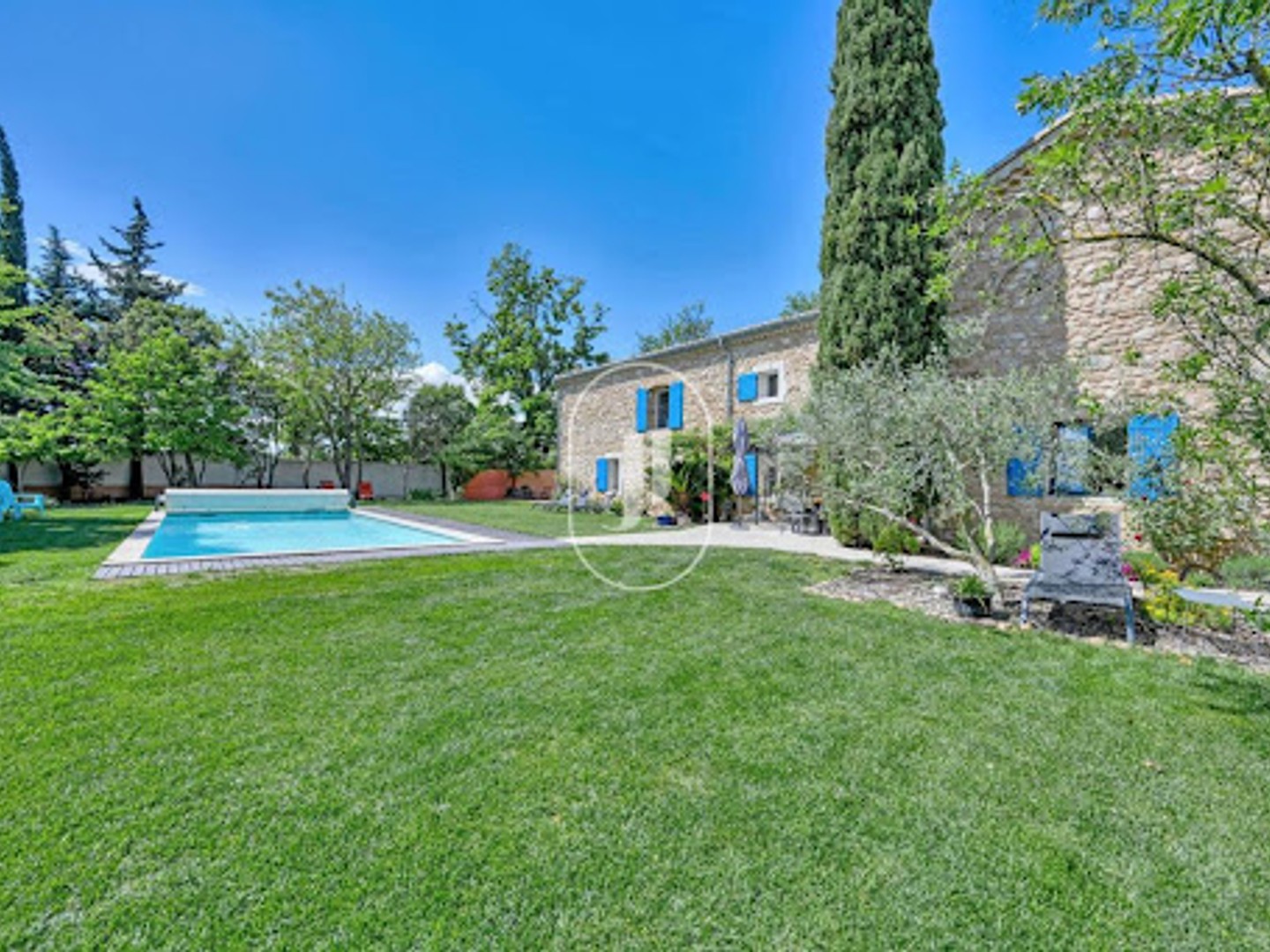 Maison 8 pièces 457 m²
