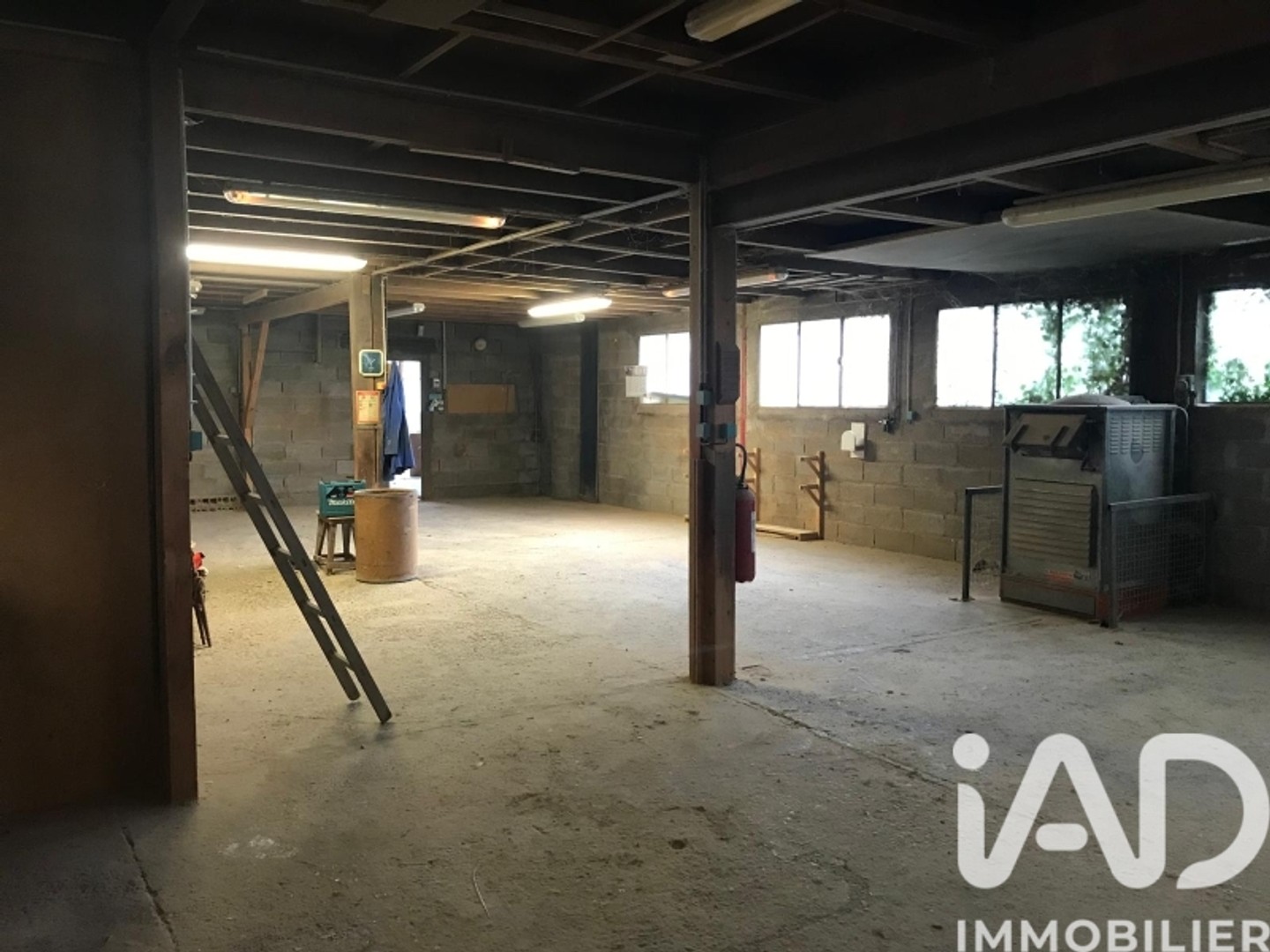 Immeuble à vendre - 700m2 - Colayrac-Saint-Cirq (47450)