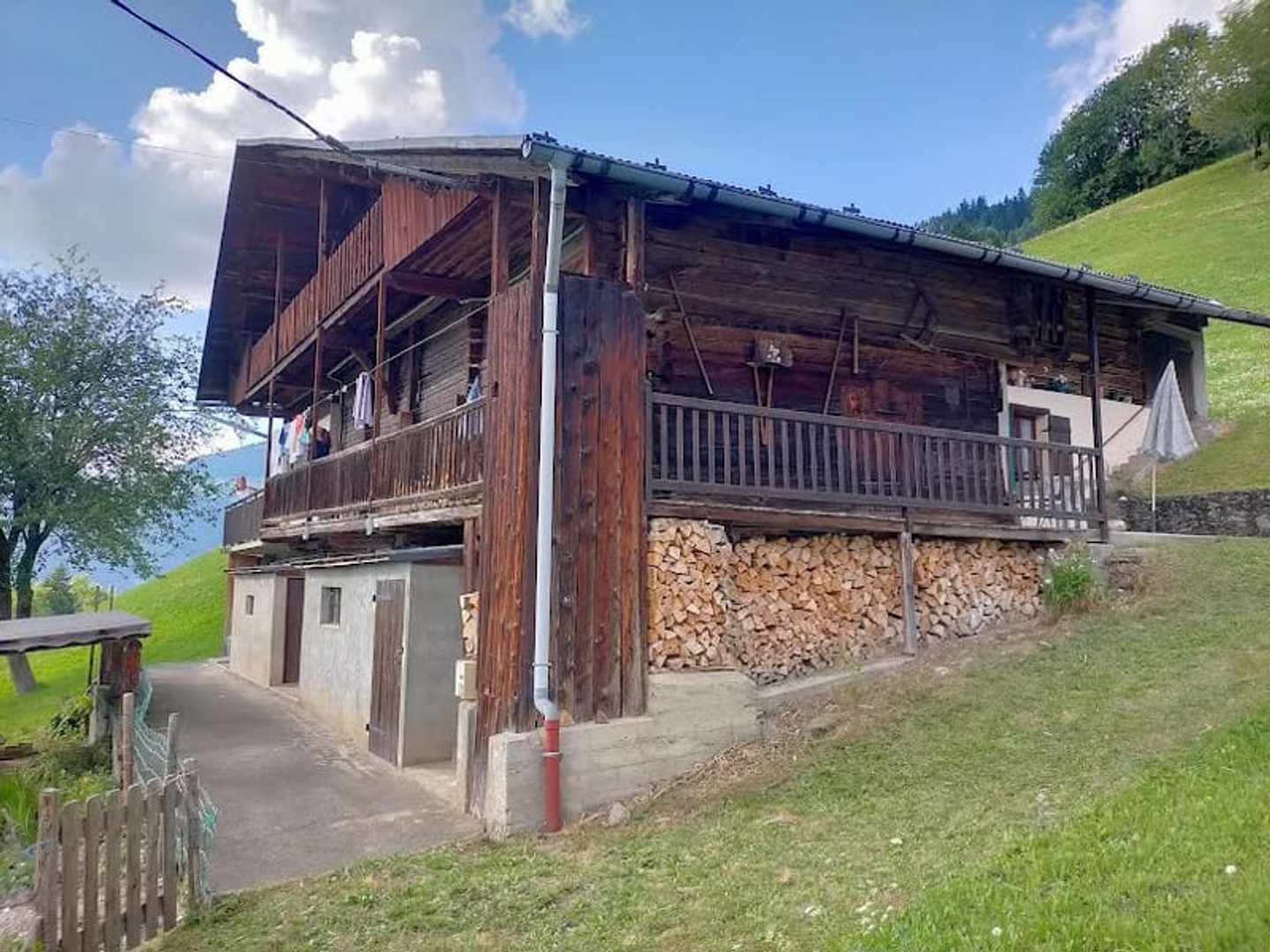 Maison à vendre - 2 pièces - 90m2 - Beaufort (73270)