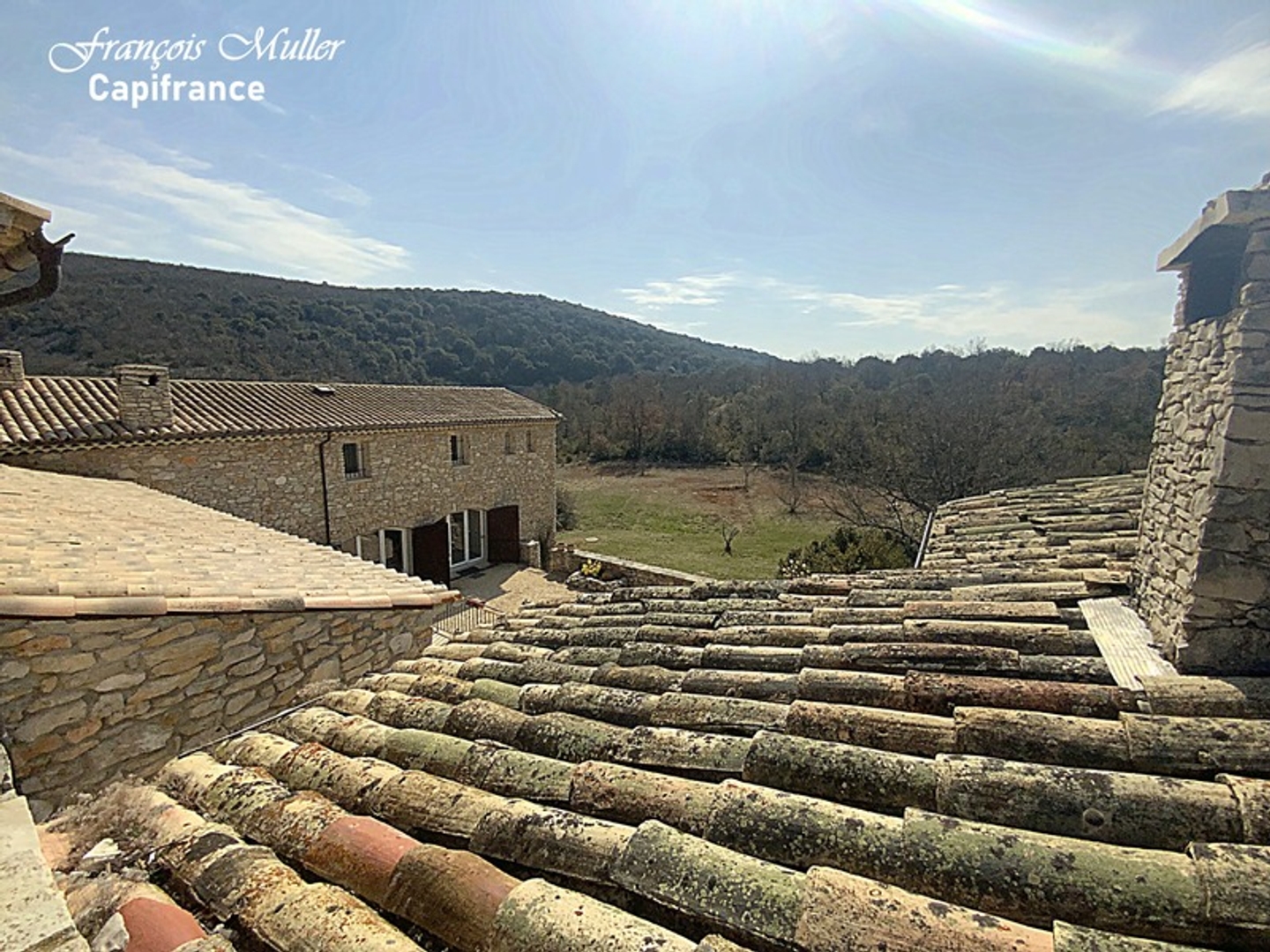Maison à vendre - 2 pièces - 552m2 - Banon (04150)