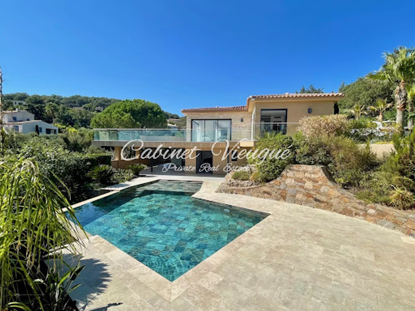 Villa 7 pièces 310 m²