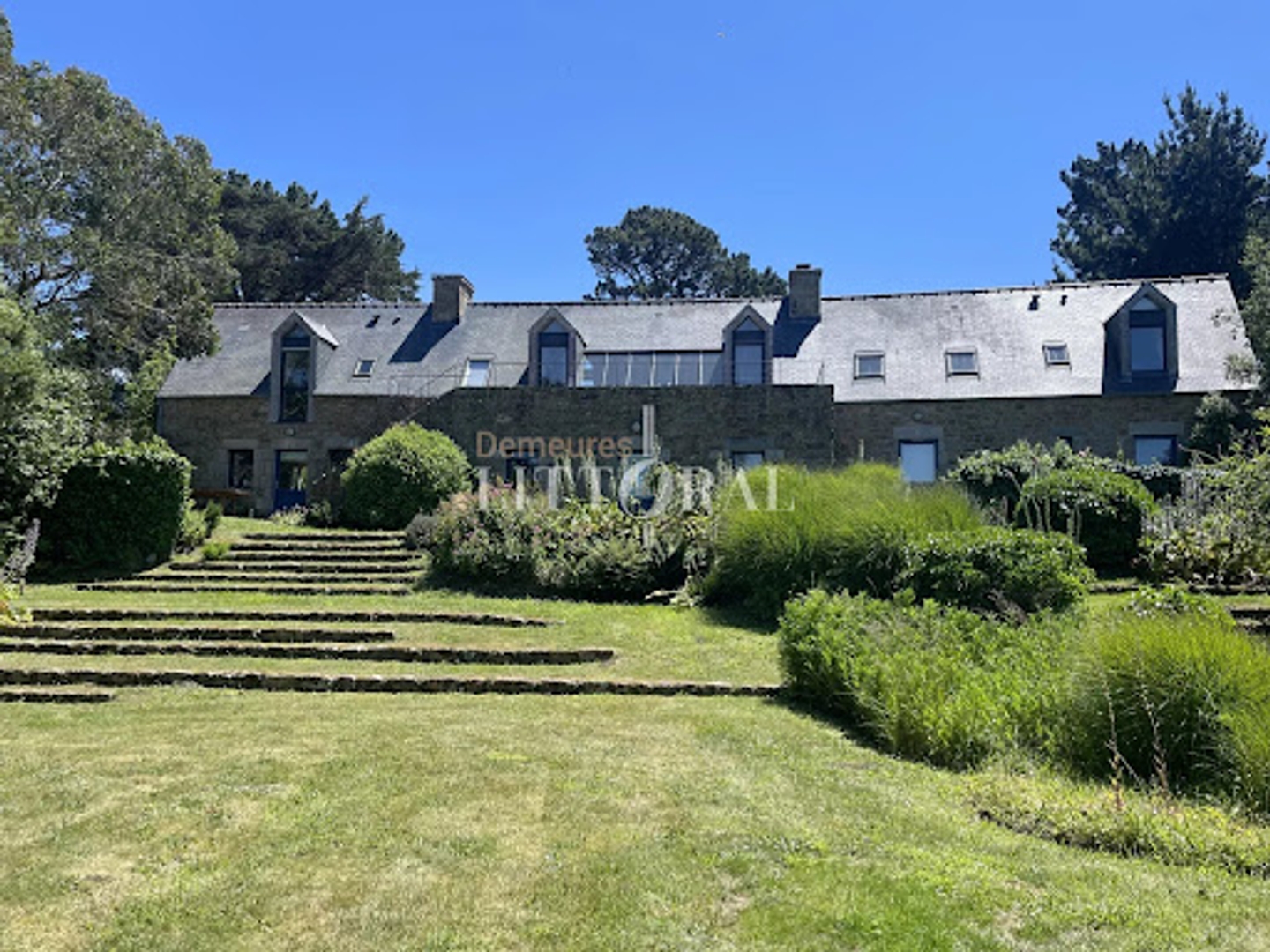 Propriété 10 pièces 258 m²