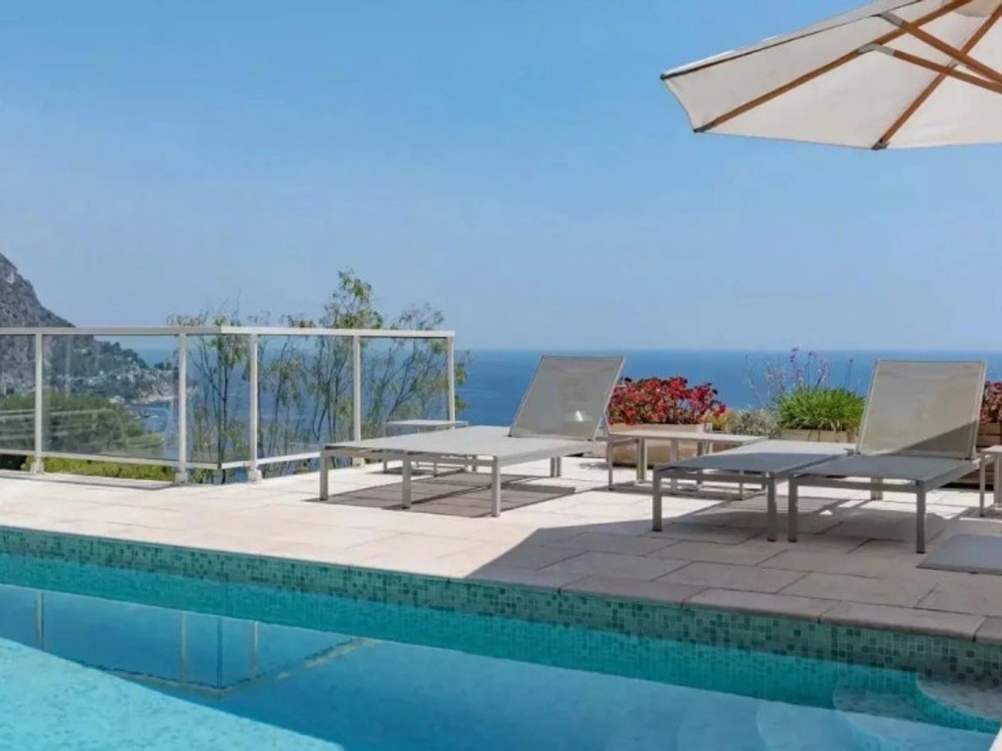 Maison contemporaine 7 pièces 271 m²