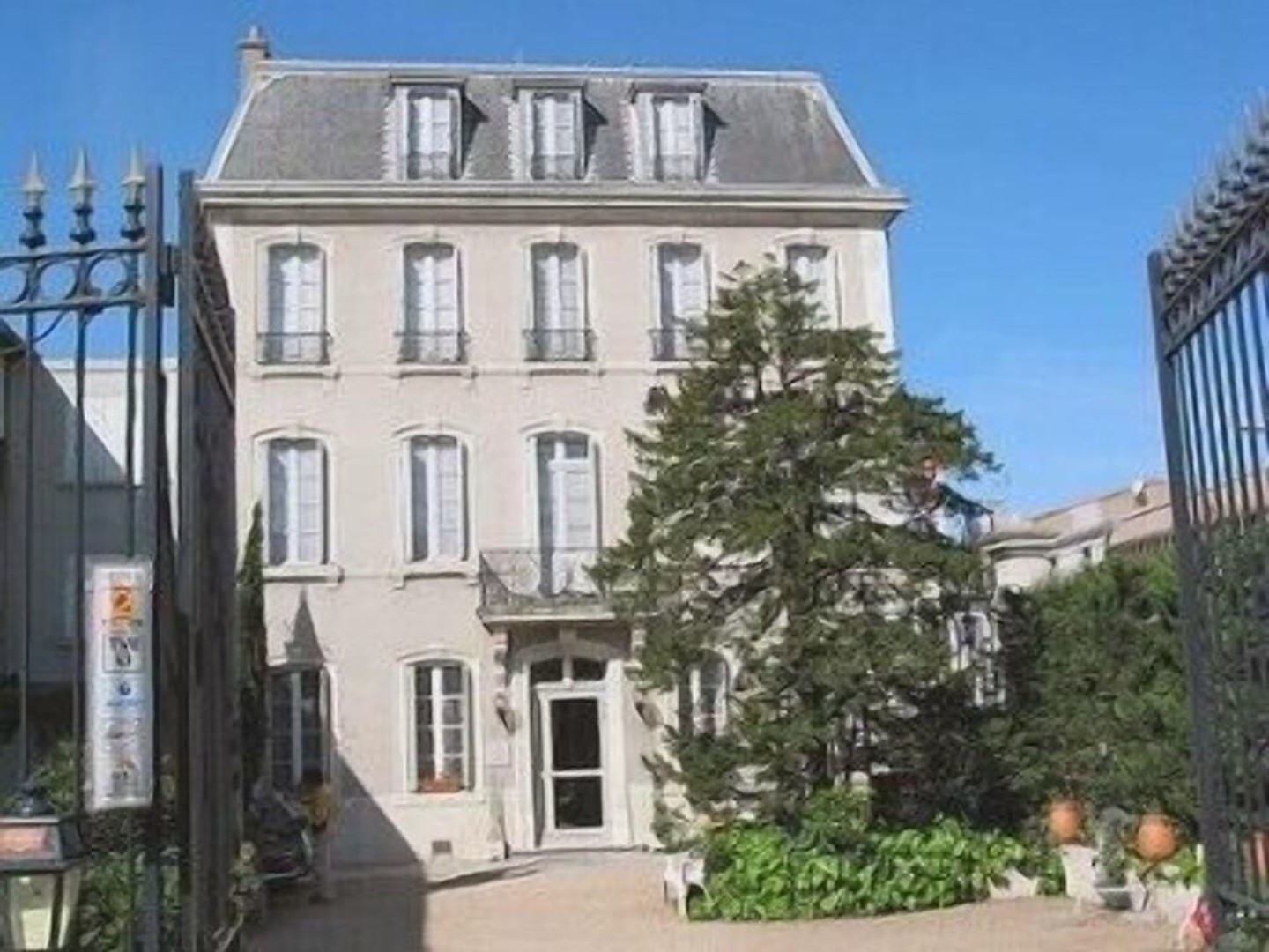 Immeuble à vendre - 1340m2 - Carcassonne (11000)
