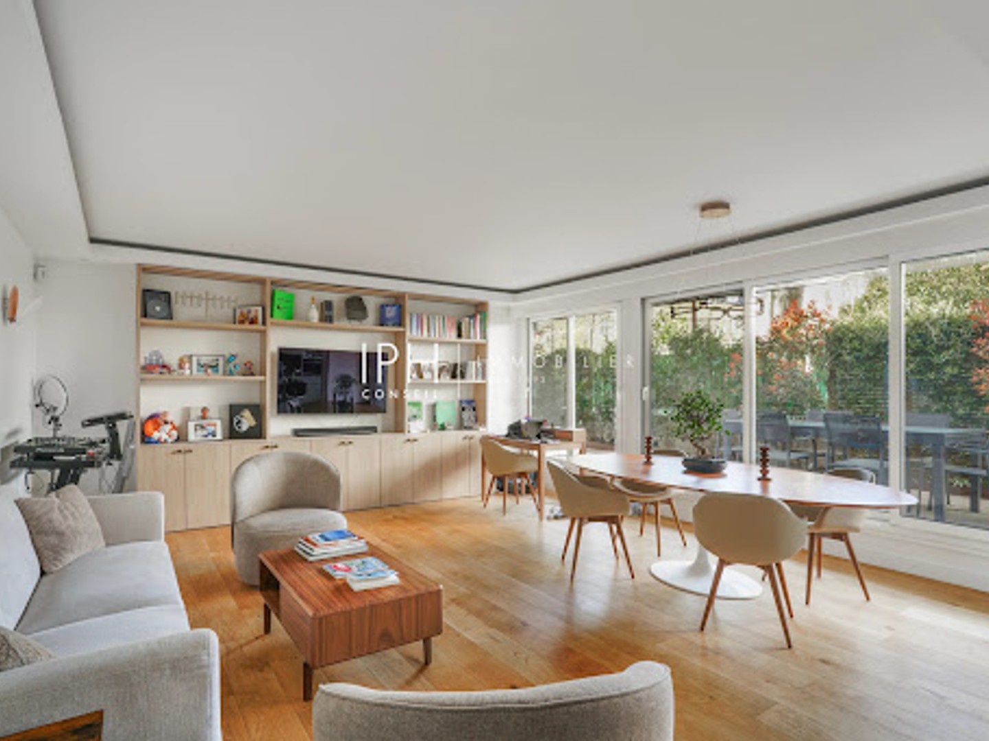 Appartement à vendre - 6 pièces - 148m2 - Neuilly-Sur-Seine (92200)