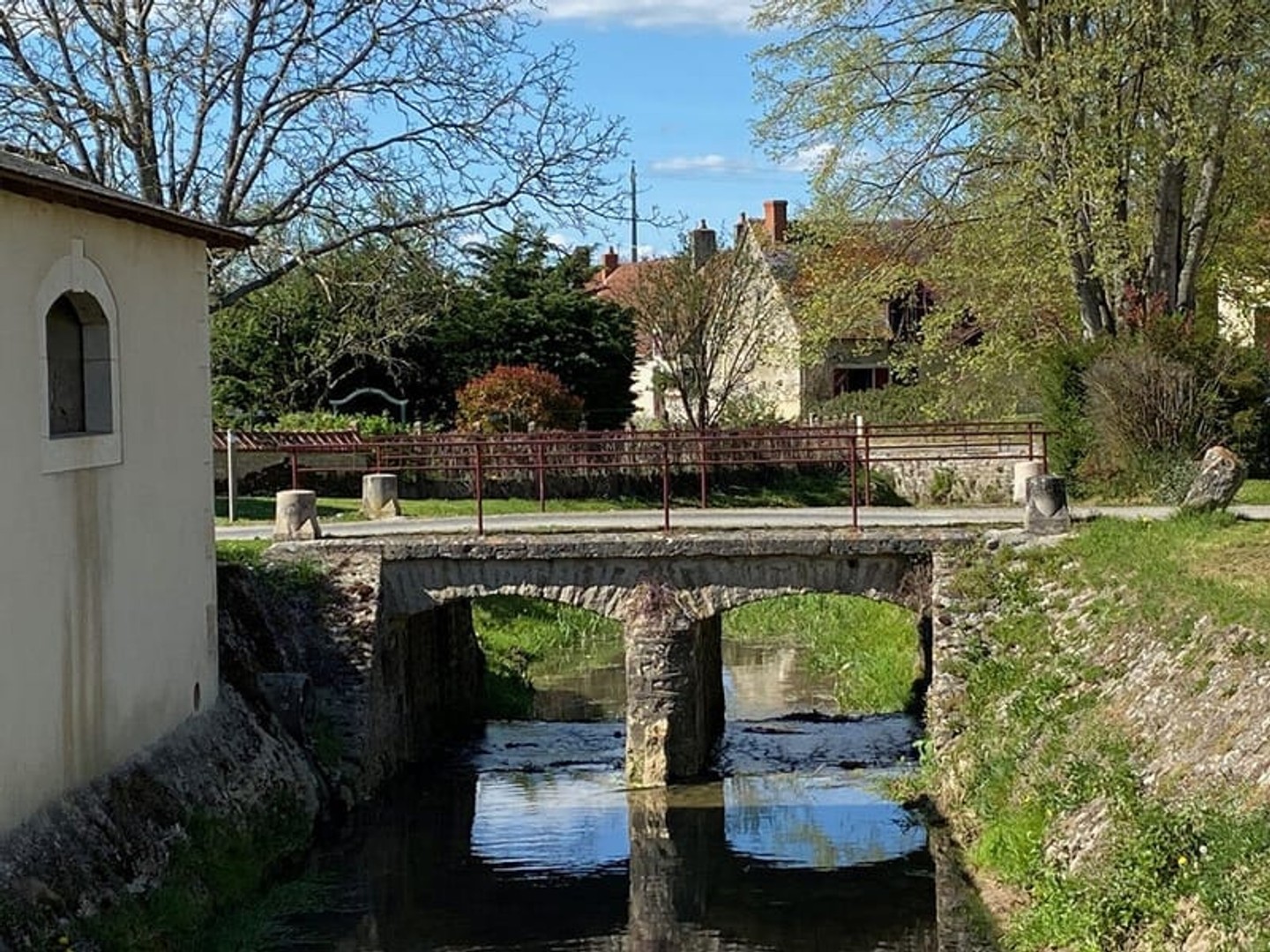 Maison à vendre - 3 pièces - 108m2 - Charly (18350)