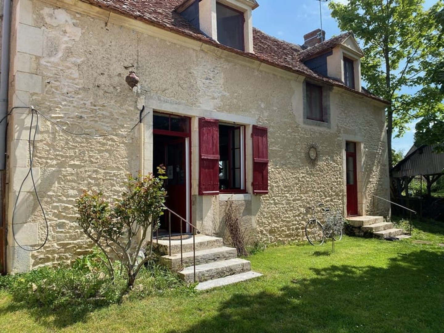 Maison à vendre - 3 pièces - 108m2 - Charly (18350)