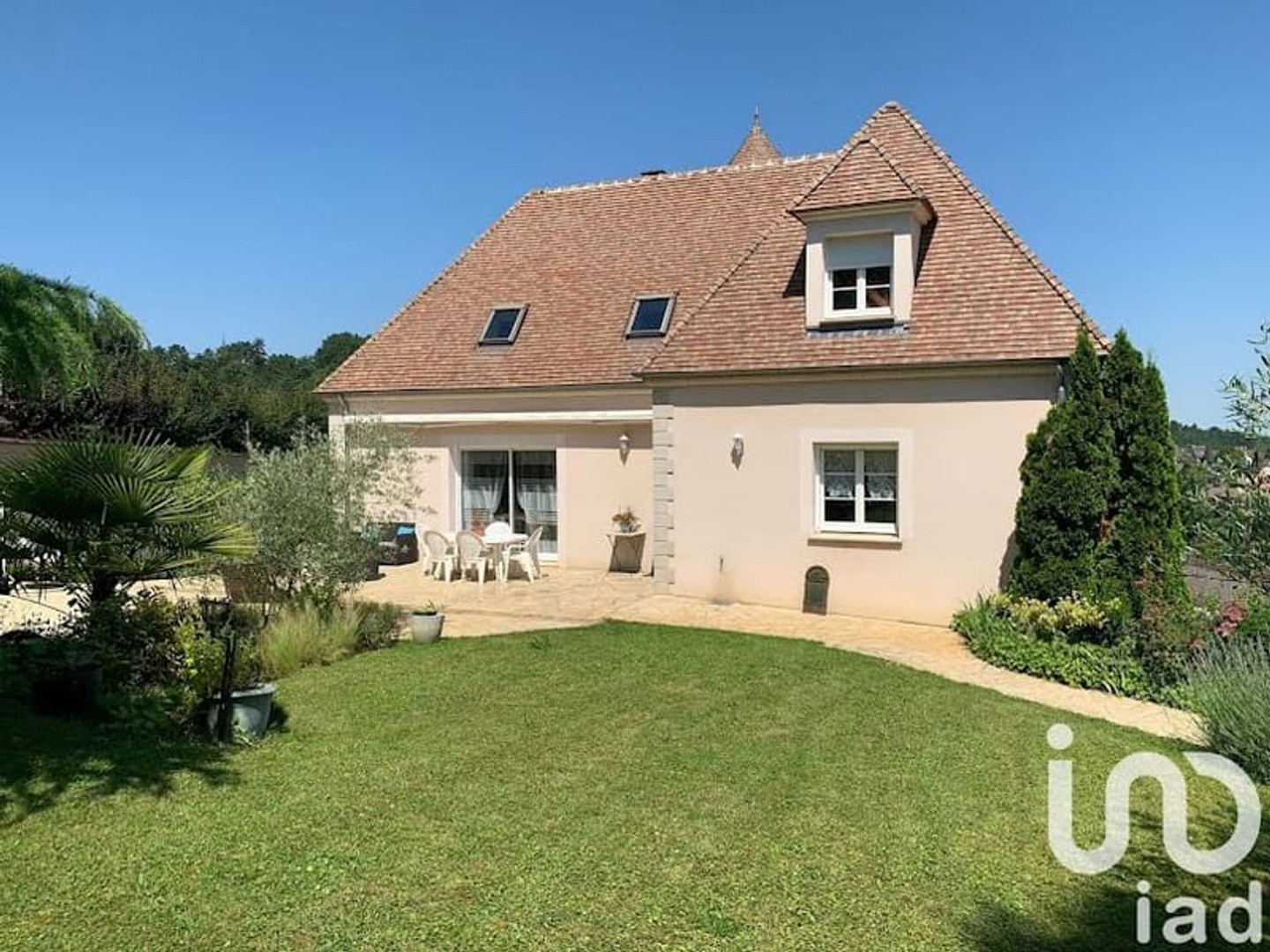 Maison à vendre - 7 pièces - 200m2 - Pont-Sur-Yonne (89140)