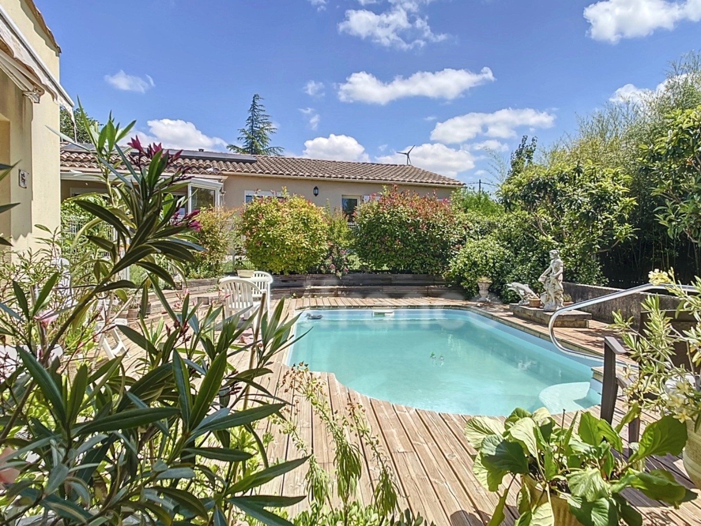 Maison à vendre - 6 pièces - 141m2 - Bollène (84500)