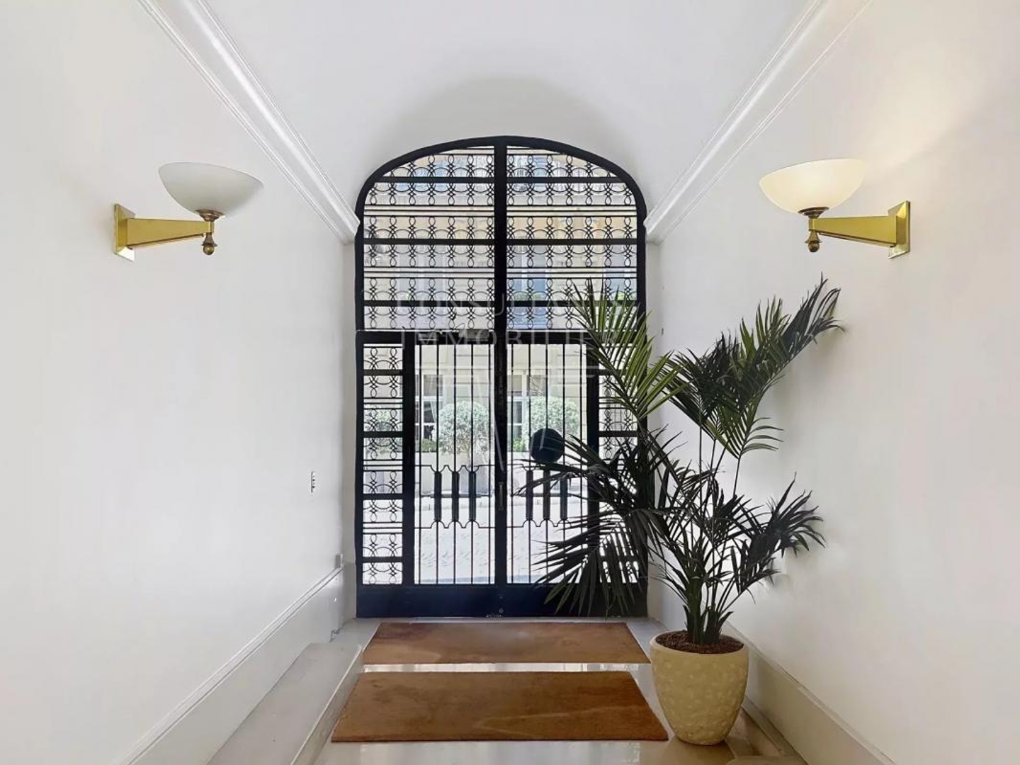 Vends t6 et plus - 155 m² - Paris 8Ème