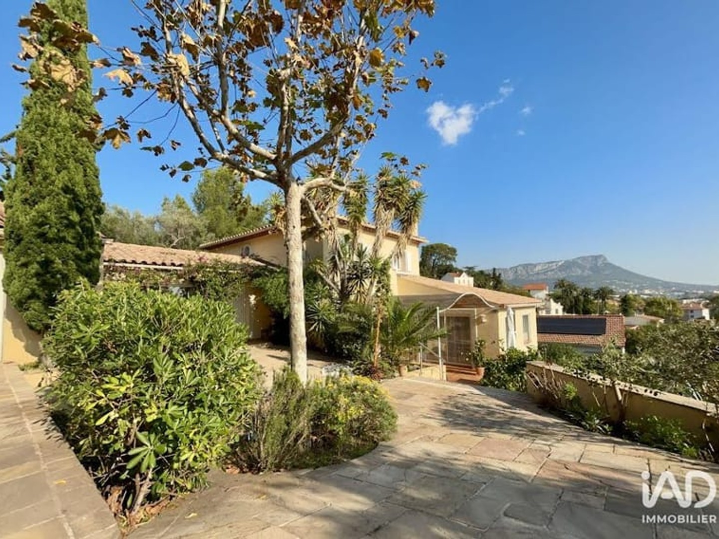Maison à vendre - 7 pièces - 223m2 - Toulon (83000)
