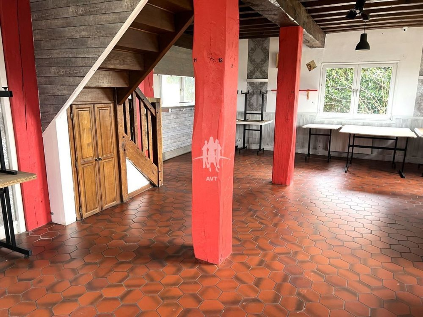 Magasin à vendre - 5 pièces - 147m2 - Douains (27120)