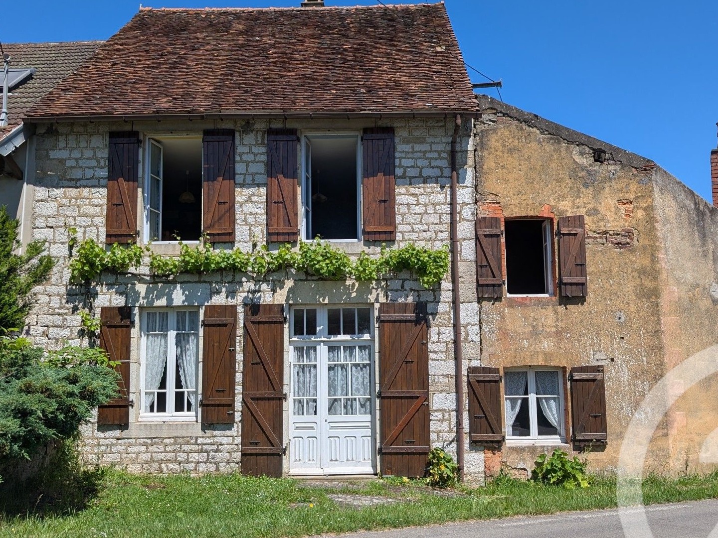 Maison à vendre - 7 pièces - 150m2 - La Chassagne (39230)