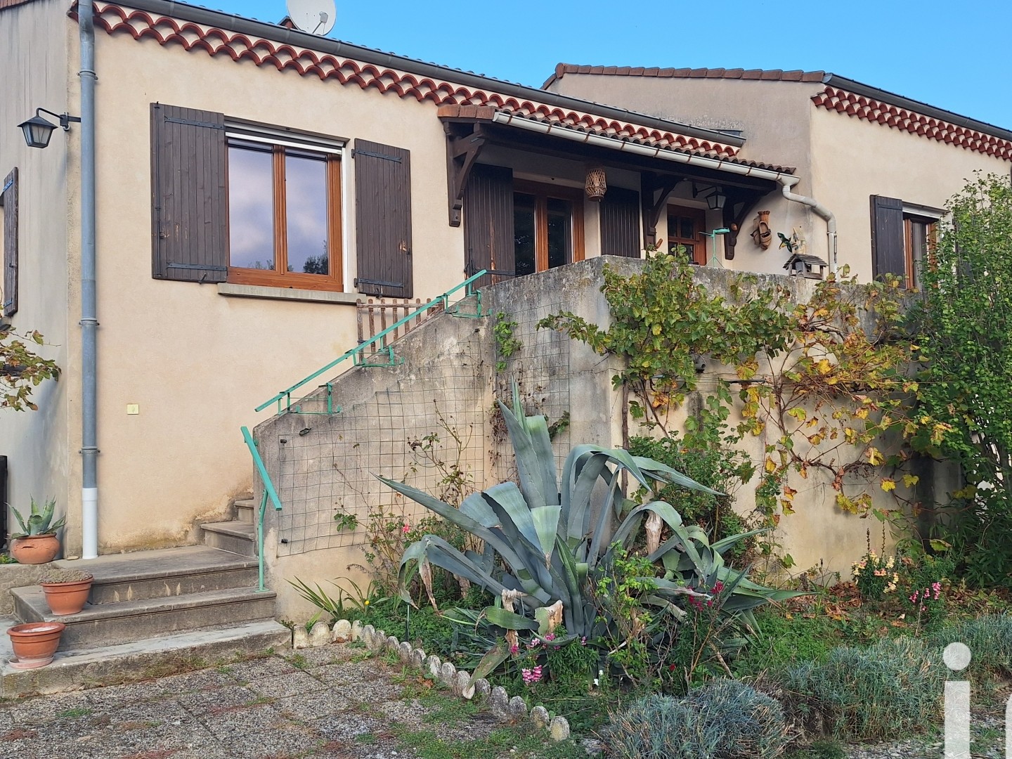 Maison à vendre - 6 pièces - 117m2 - Aouste-Sur-Sye (26400)