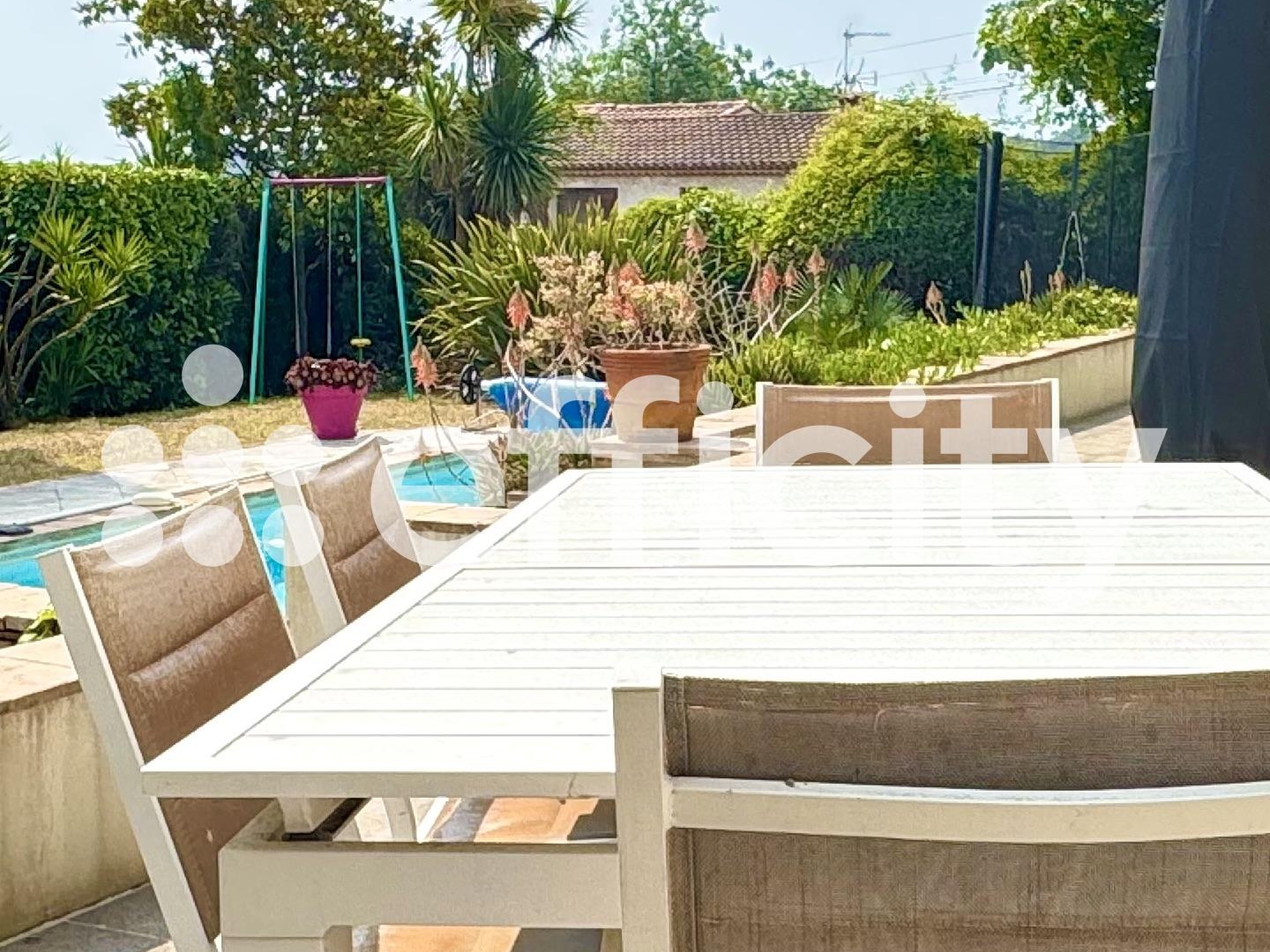 Maison à vendre - 6 pièces - 150m2 - Cagnes-Sur-Mer (06800)