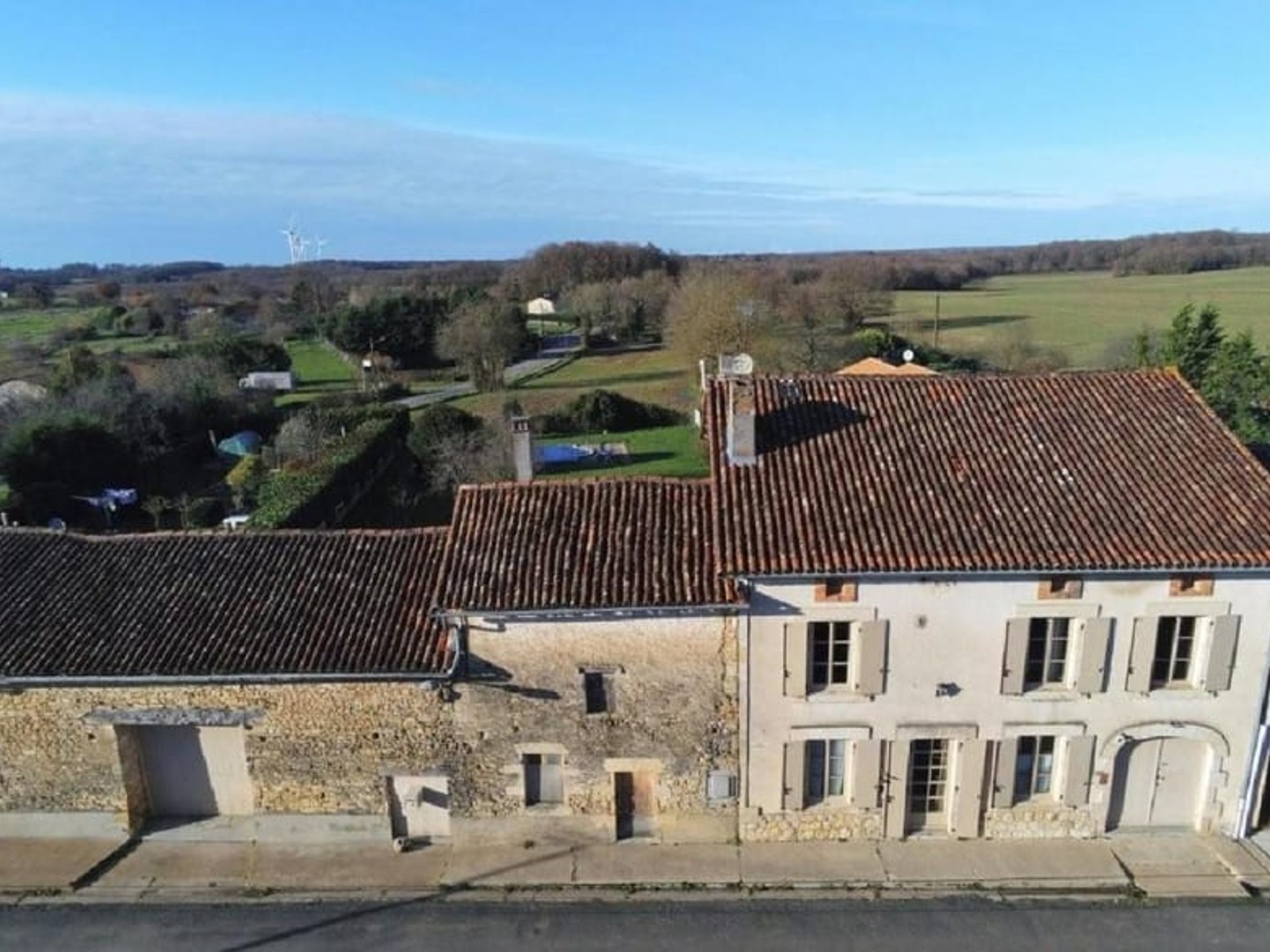Maison à vendre - 7 pièces - 210m2 - Saint-Claud (16450)