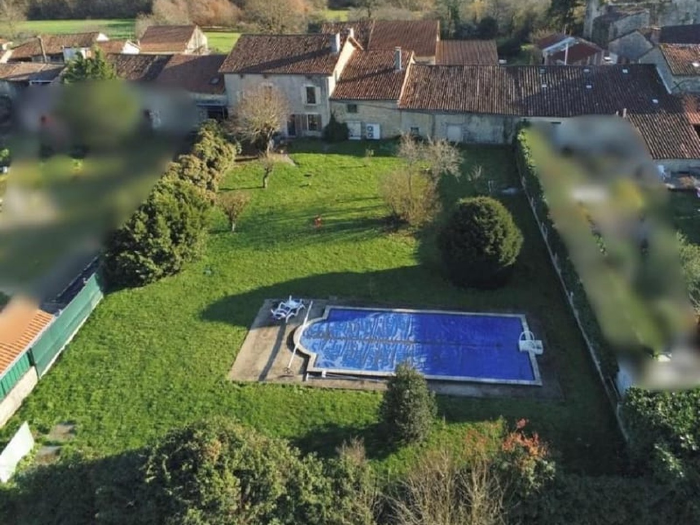 Maison à vendre - 7 pièces - 210m2 - Saint-Claud (16450)