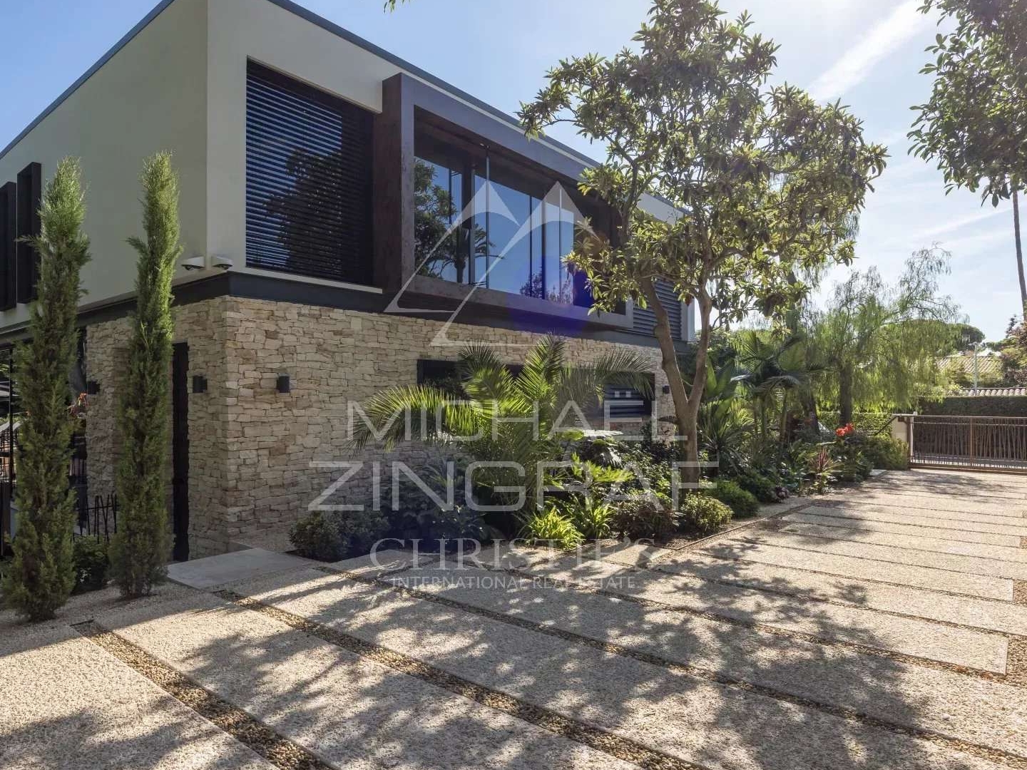 Maison 10 pièces 403 m²