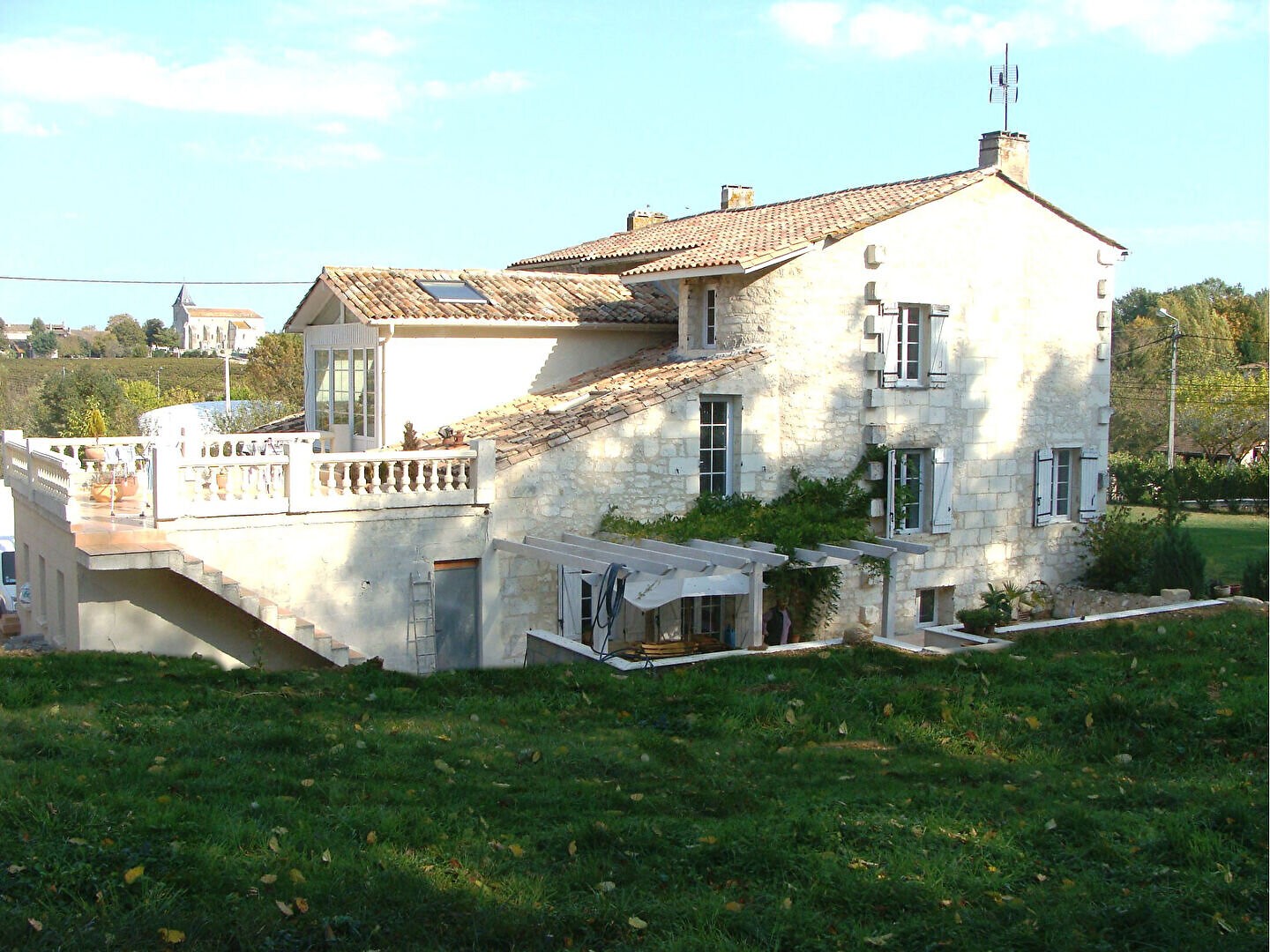 Maison à vendre - 11 pièces - 300m2 - Villegouge (33141)