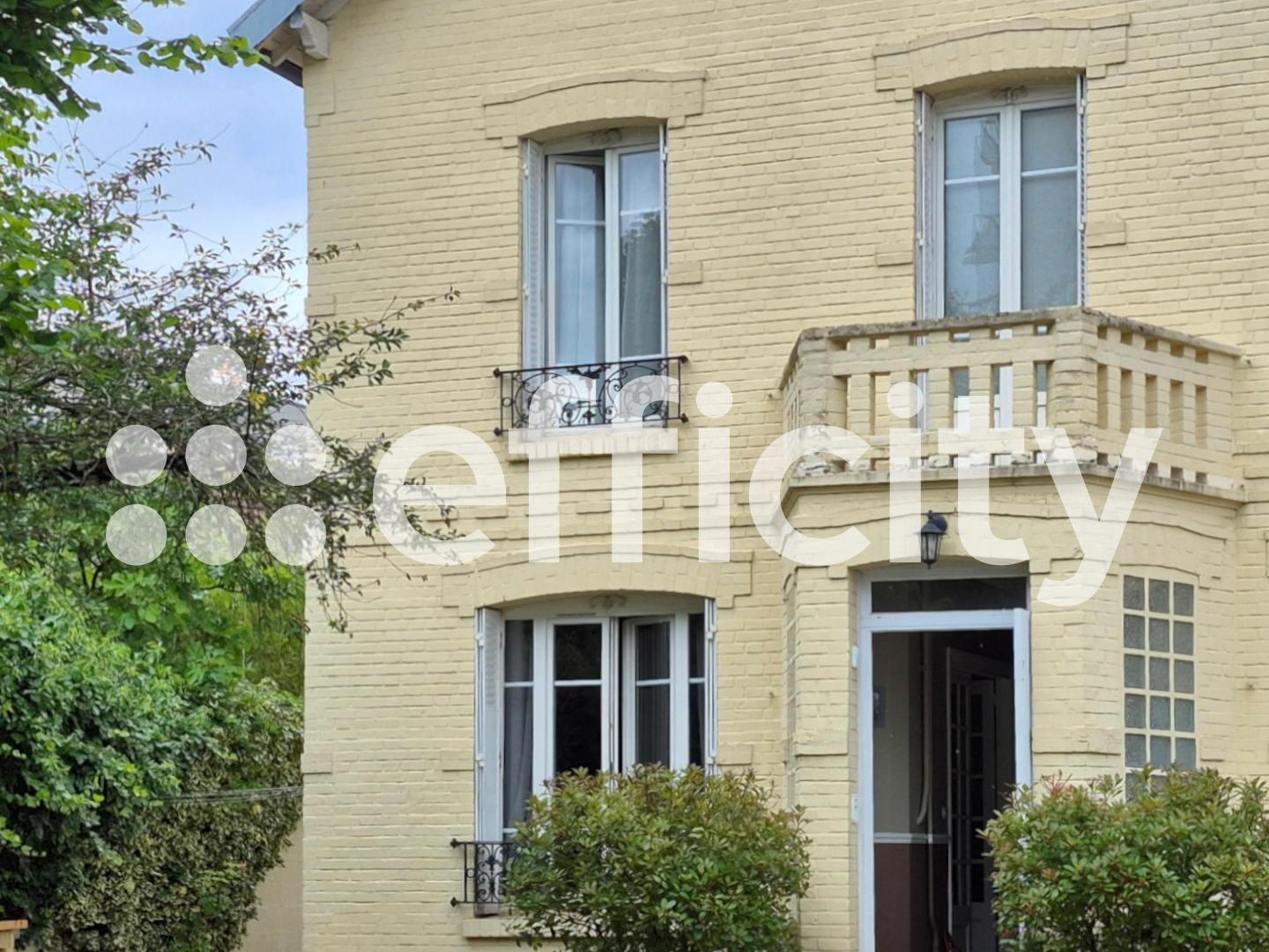 Maison à vendre - 6 pièces - 154m2 - Chelles (77500)
