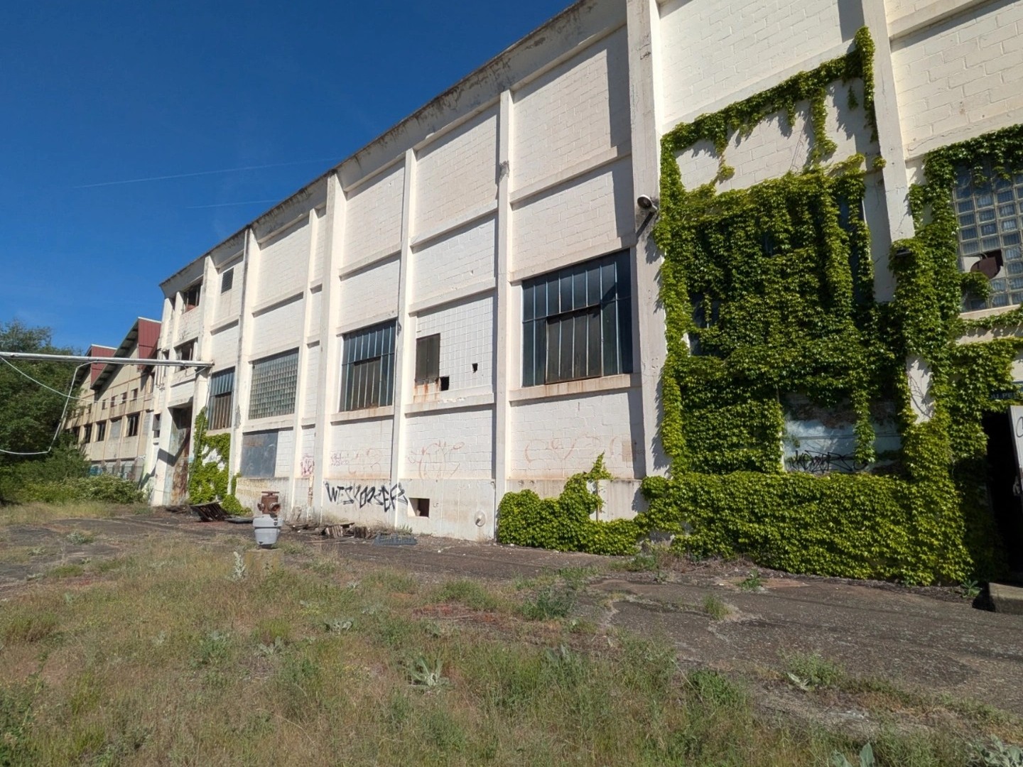 Magasin à vendre - 2 pièces - Givors (69700)