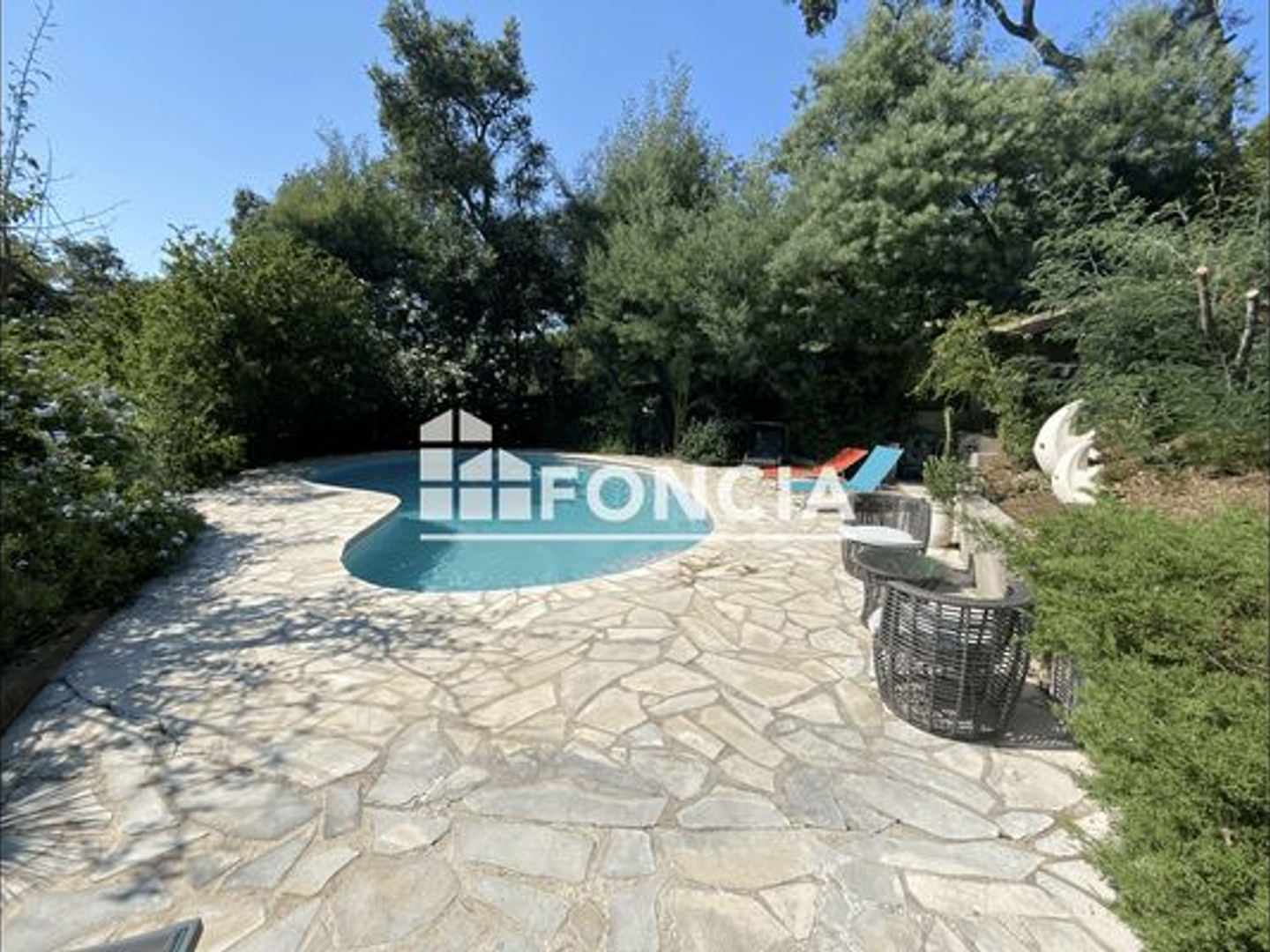 Maison à vendre - 7 pièces - 142m2 - Bormes-Les-Mimosas (83230)