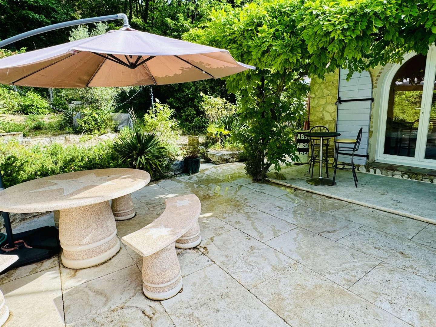 Maison à vendre - 5 pièces - 170m2 - Éguilles (13510)