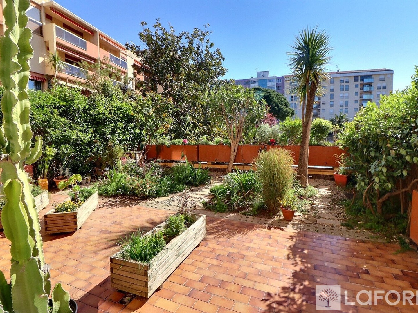 Appartement à vendre - 2 pièces - 44m2 - Hyères (83400)