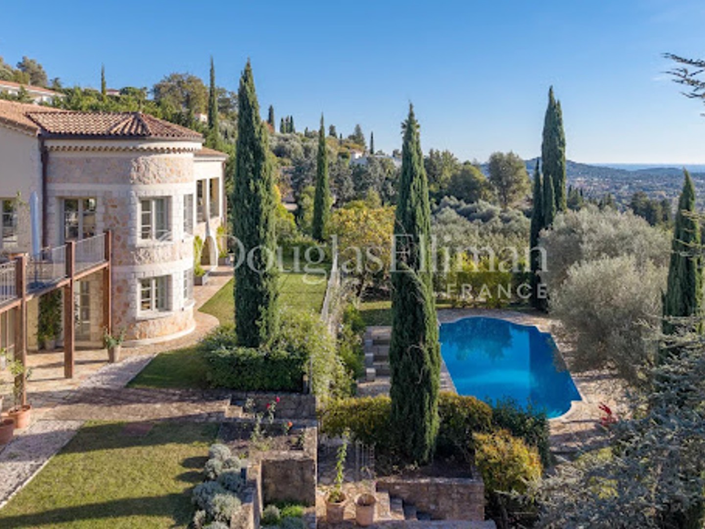 Villa 8 pièces 450 m²