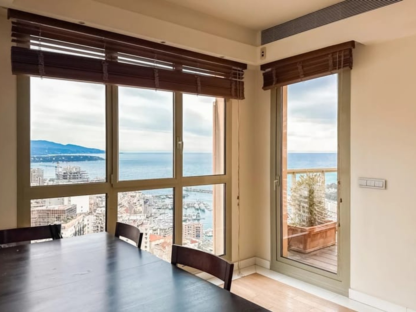 Appartement à vendre - 4 pièces - 250m2 - Monaco (98000)