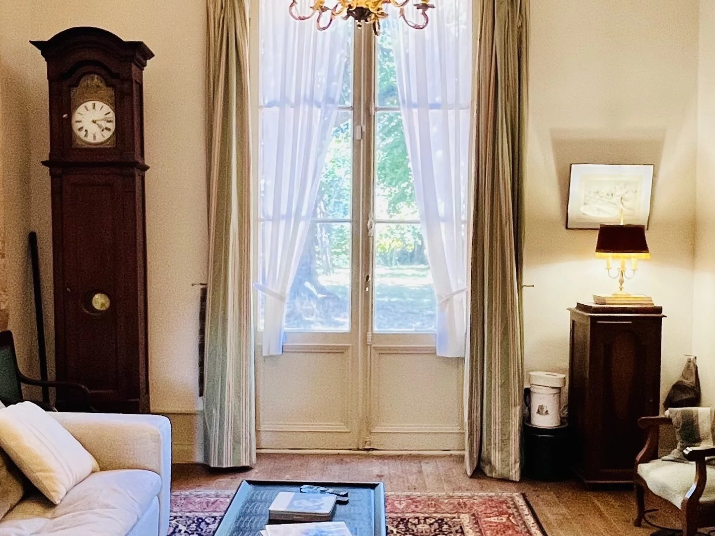 Maison de Maître historique avec Maison d'Amis, Granges et Piscine