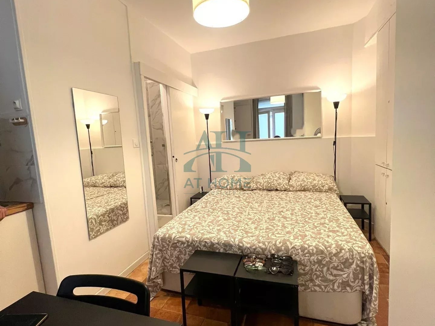 STUDIO 15.54m² - PARIS 9
