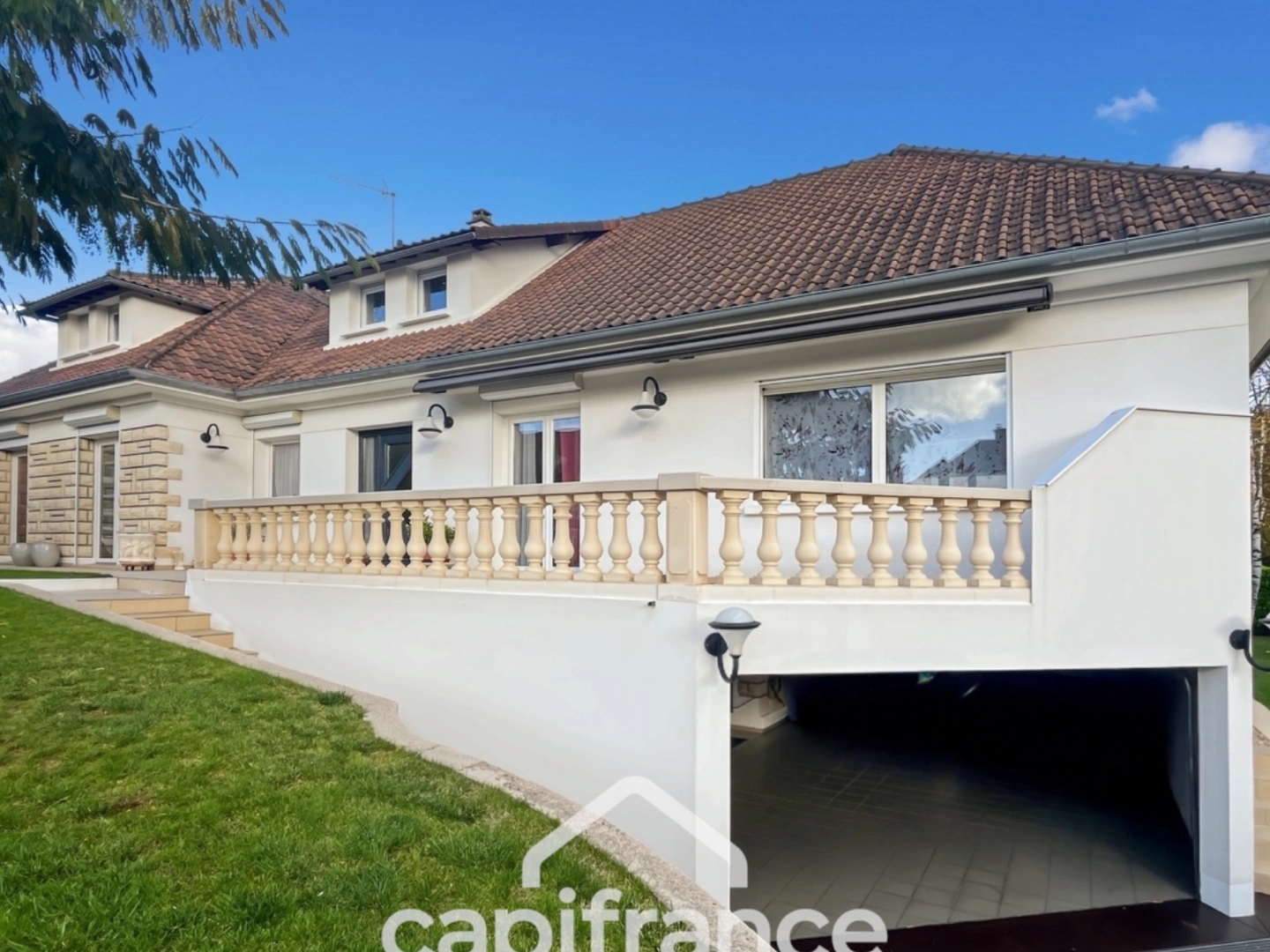 Maison 7 pièces 196 m²