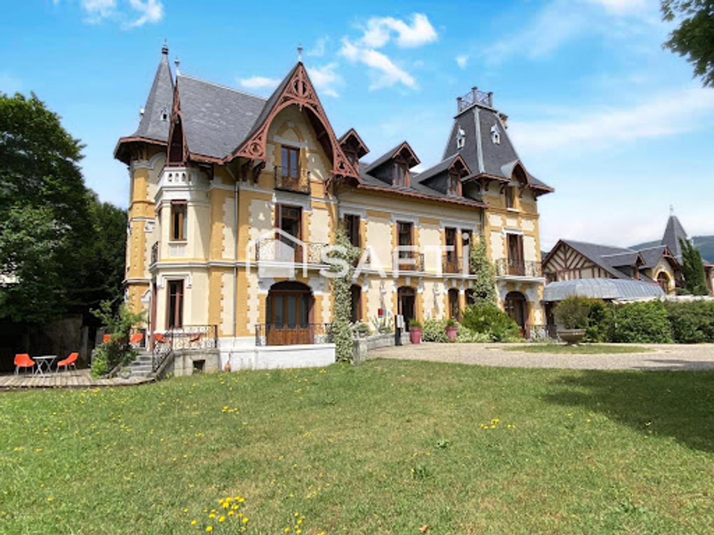 Manoir 19 pièces 1000 m²