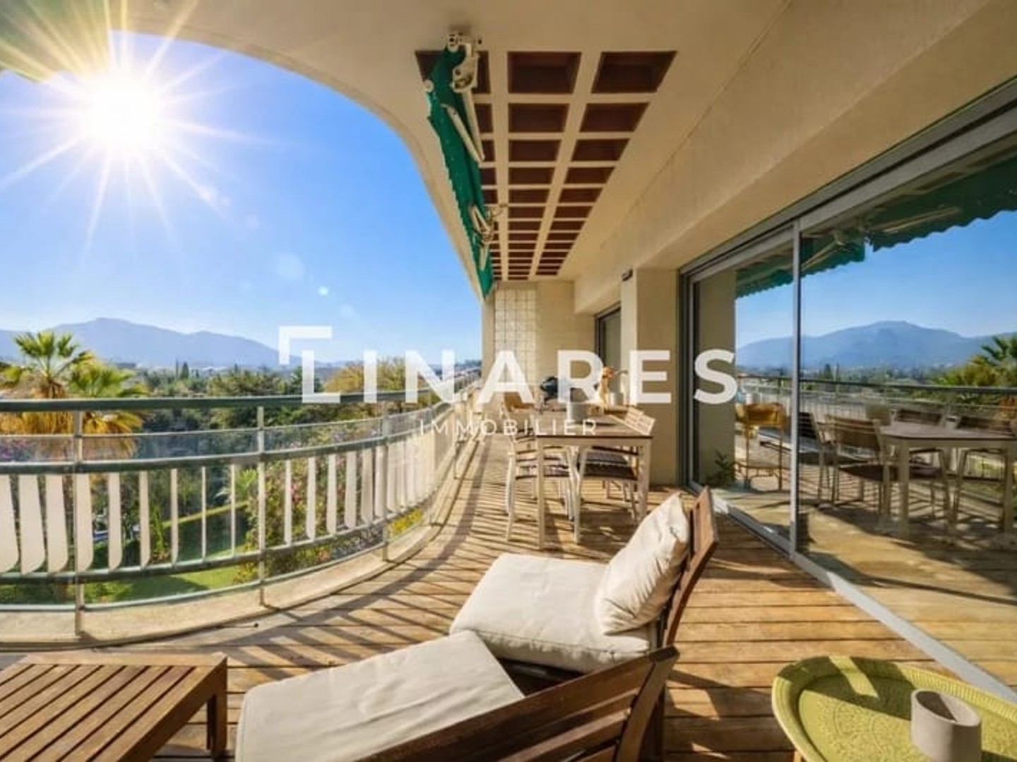 LE GRANDIOSE DU 8EME - Appartement T6 de 206 m2 avec terrasse de 23m2 + loggia - 13008 CARRE D'OR