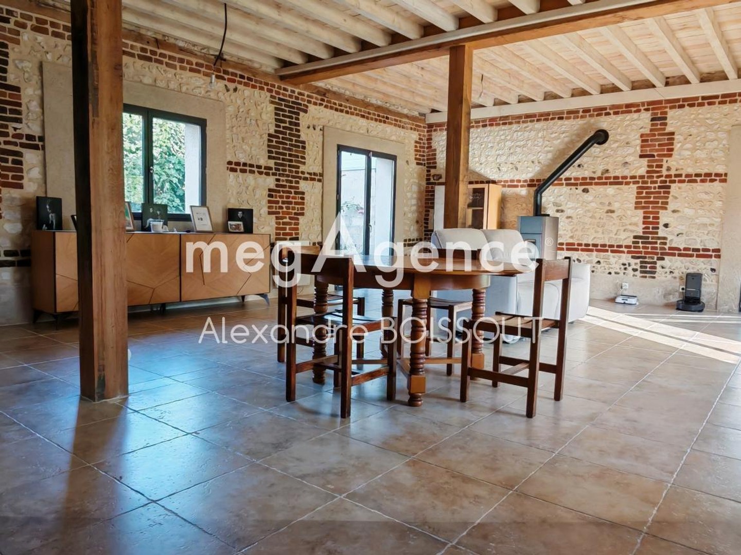 Maison à vendre - 4 pièces - 219m2 - Romilly-Sur-Andelle (27610)