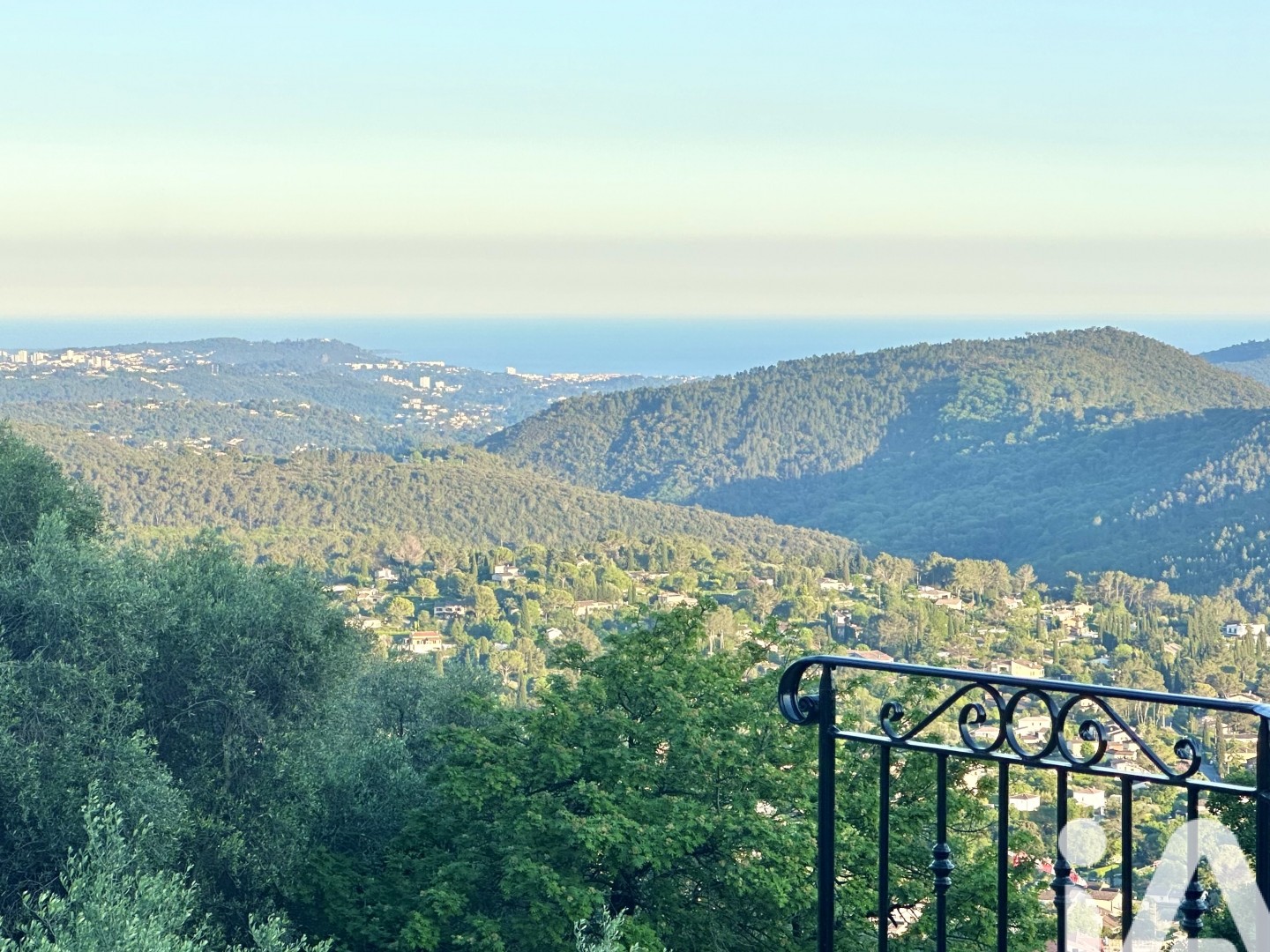 Maison à vendre - 5 pièces - 172m2 - Cabris (06530)
