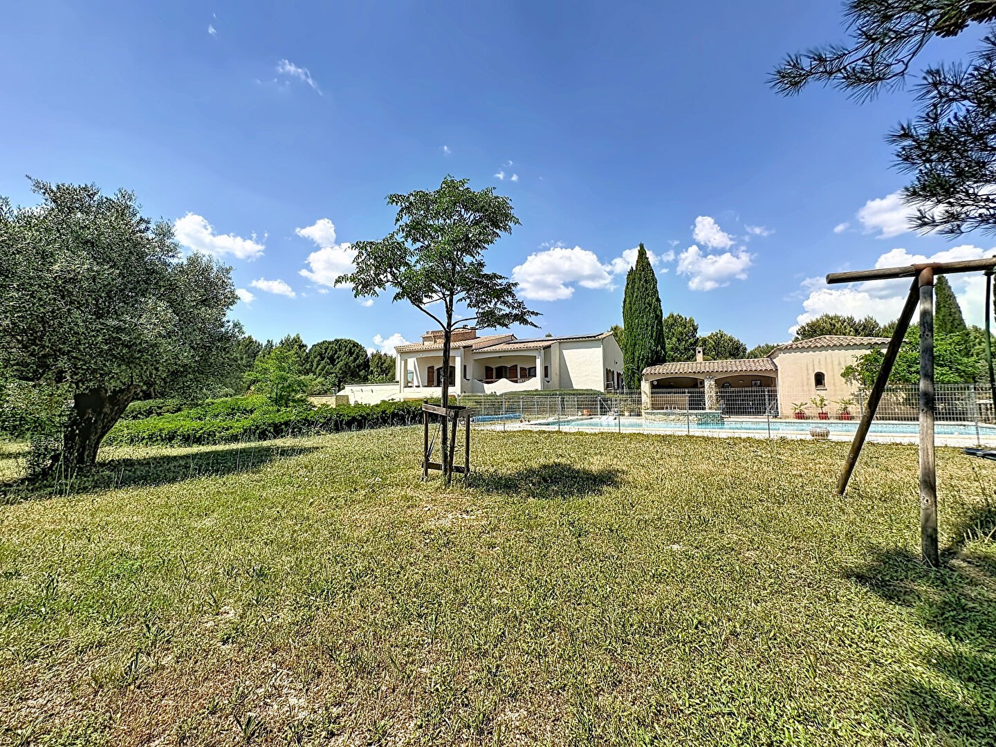 Maison à vendre - 8 pièces - 308m2 - Lambesc (13410)