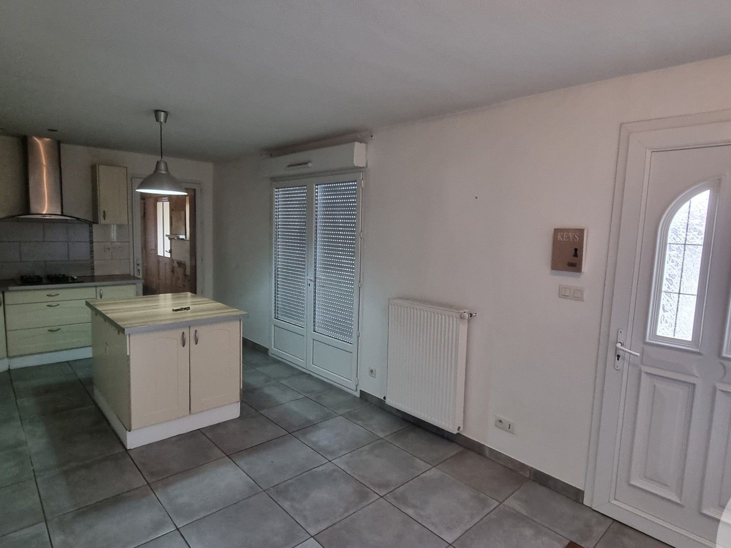 Maison à vendre - 10 pièces - 199m2 - Montret (71440)