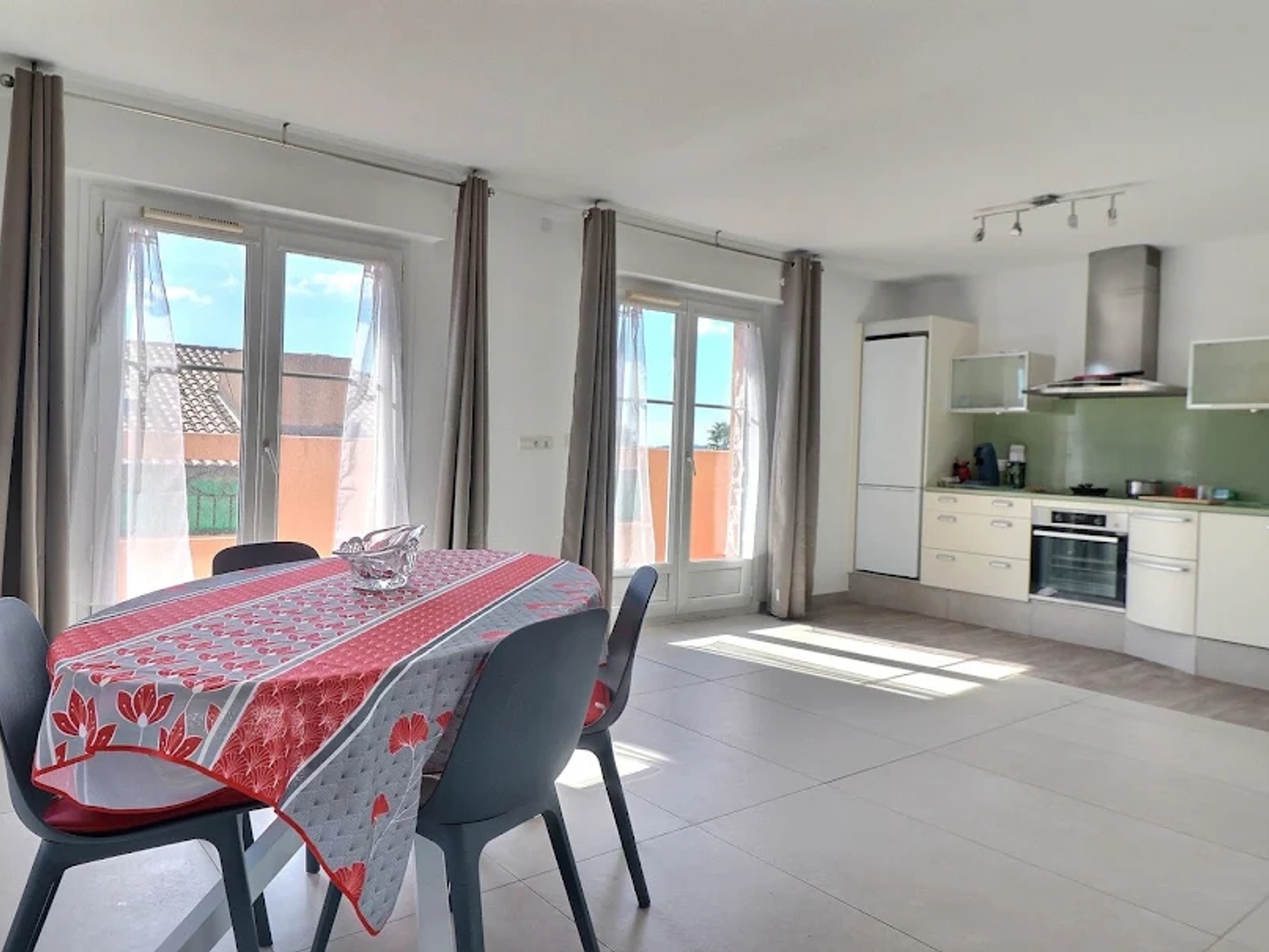 Appartement à vendre - 4 pièces - 89m2 - Sanary-Sur-Mer (83110)
