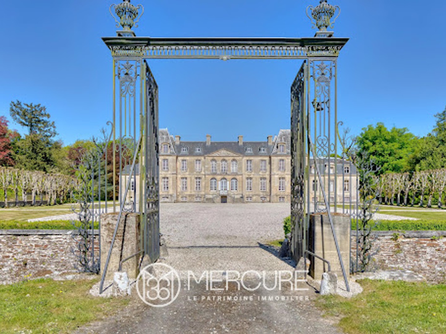 Maison à vendre - 26 pièces - 1100m2 - Bayeux (14400)