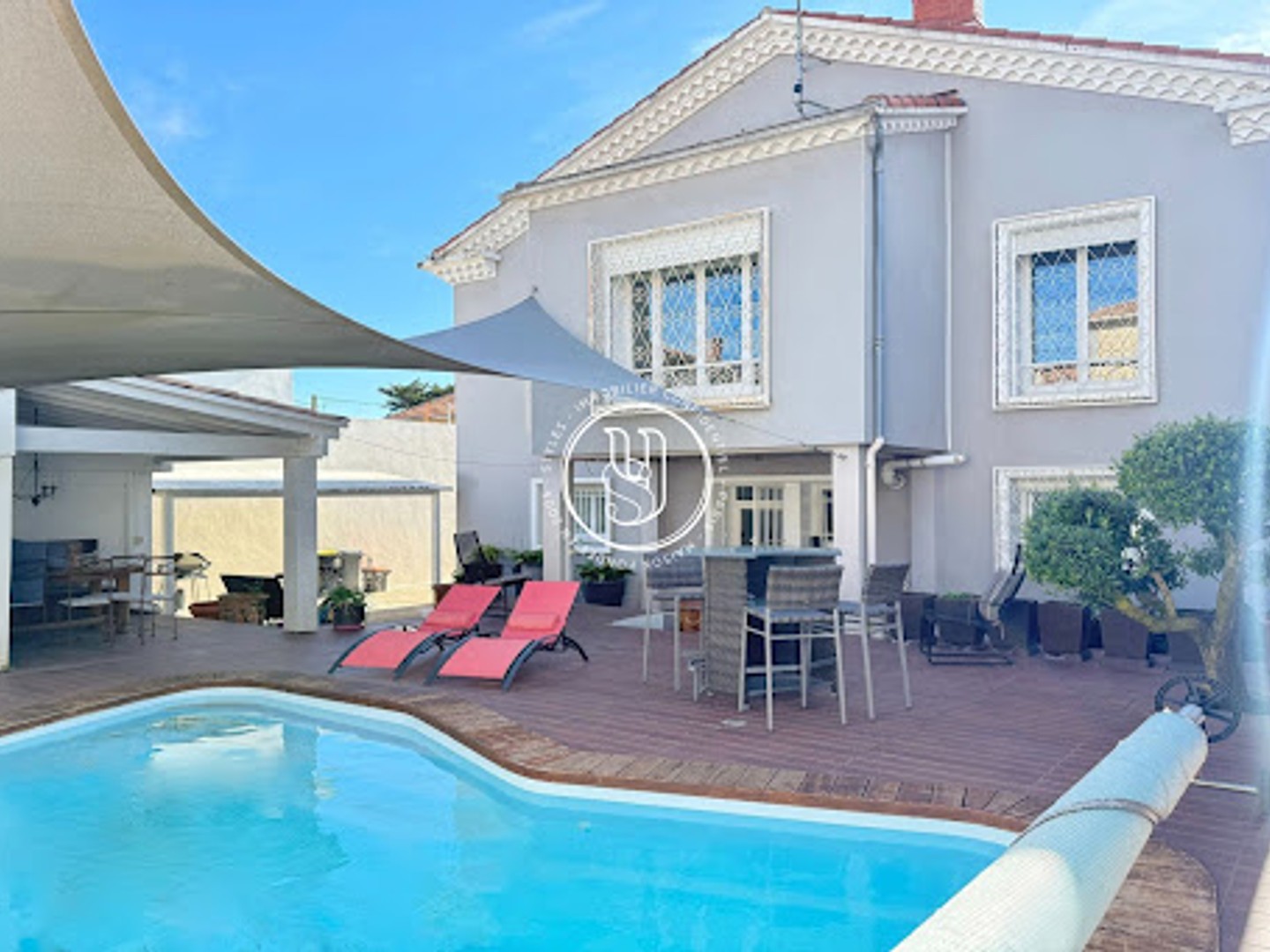Maison 8 pièces 226 m²