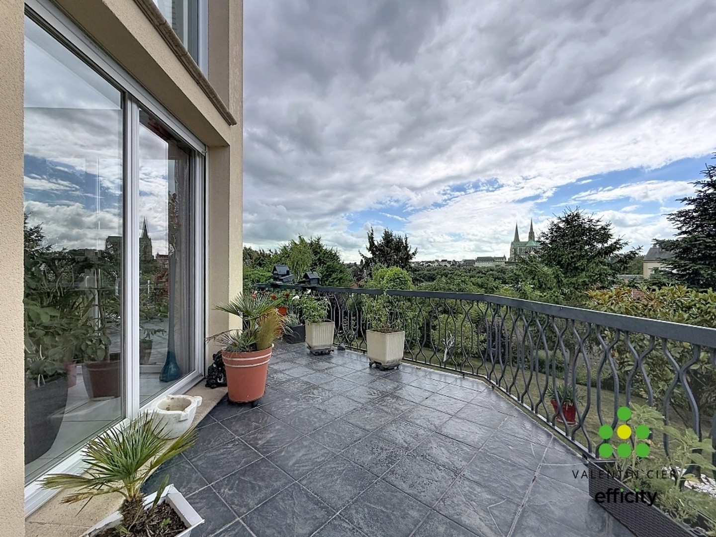 Maison à vendre - 6 pièces - 181m2 - Chartres (28000)