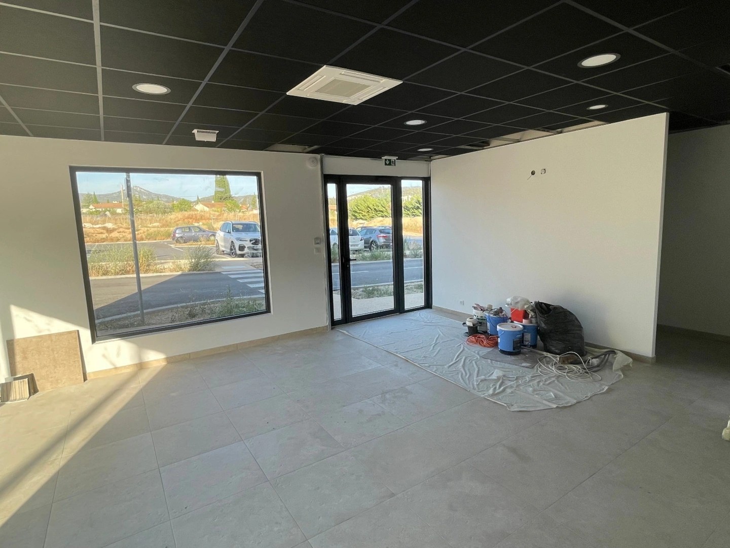 Locaux à vendre - 48m2 - Cuges-Les-Pins (13780)